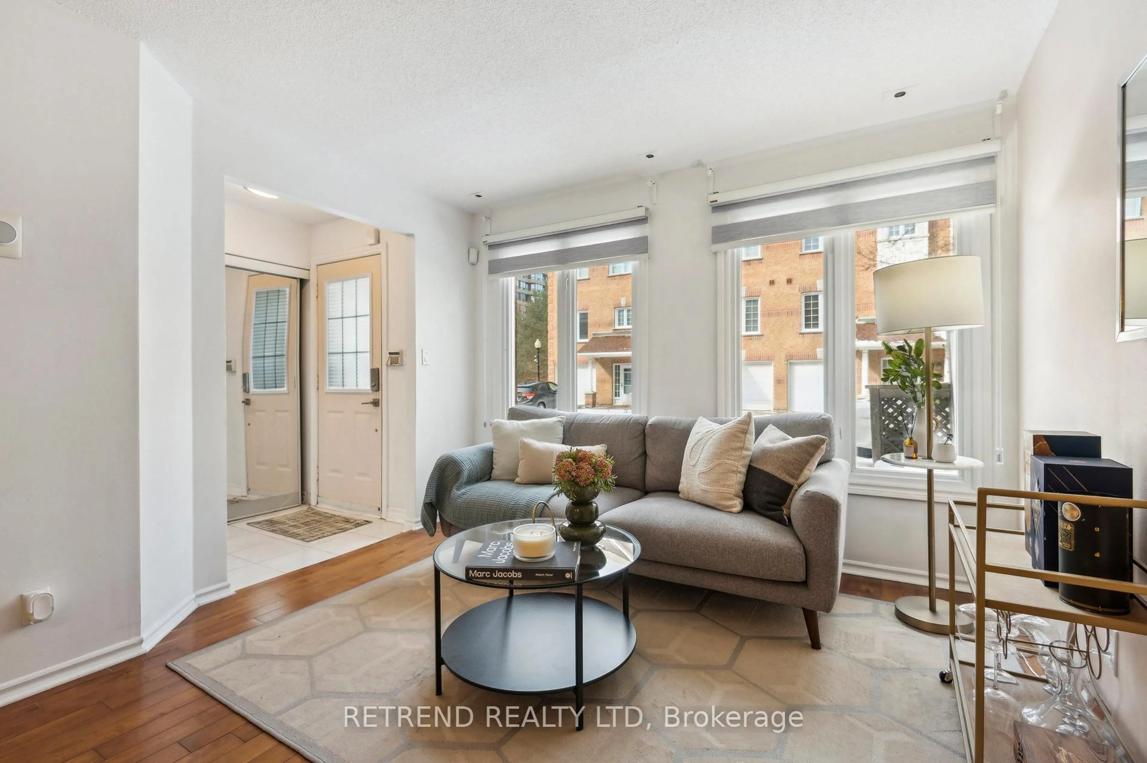 Living room with furniture, unknown for 151 Townsgate Dr #95, Vaughan Ontario L4J 8J7