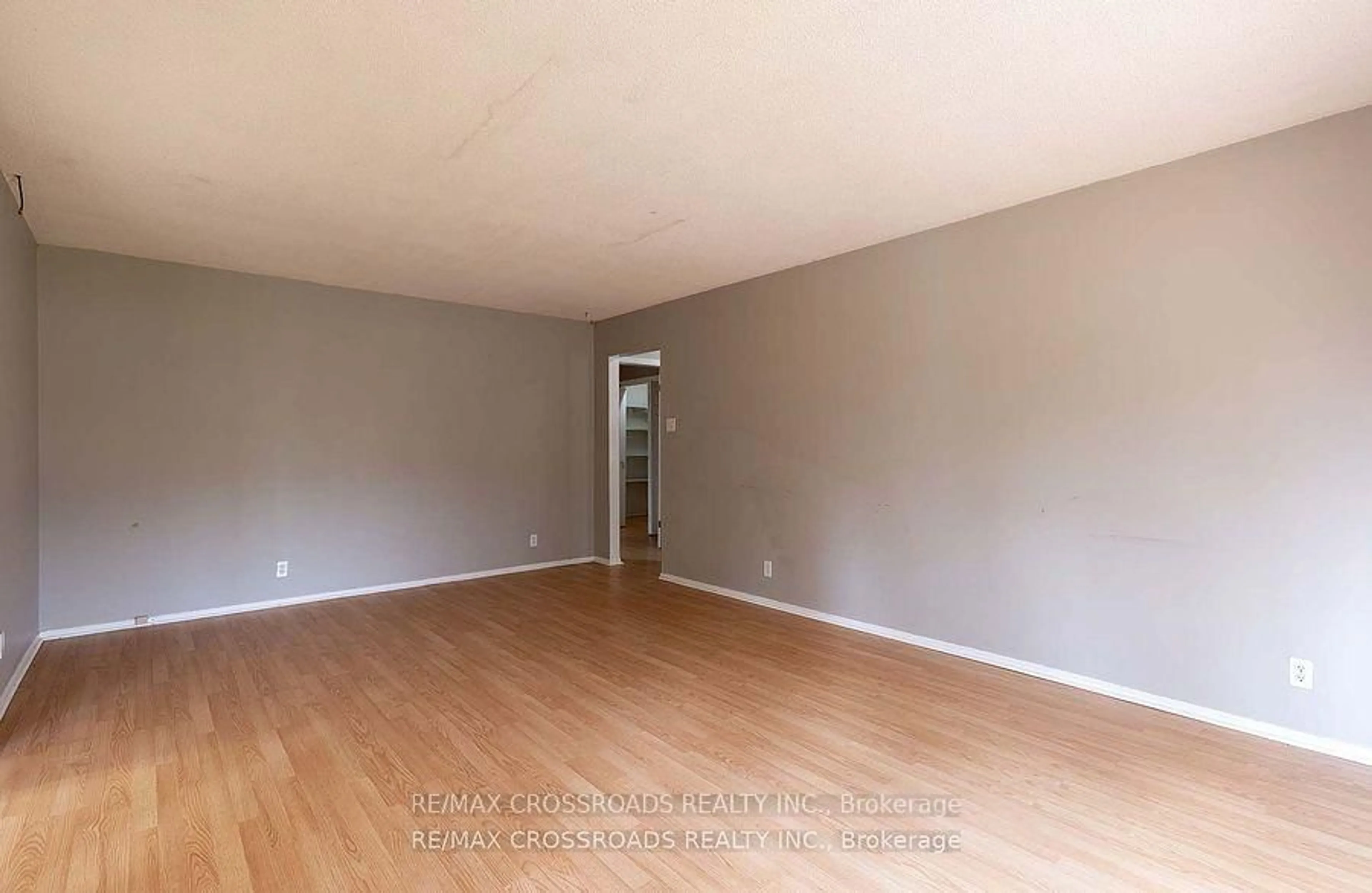A pic of a room for 2726 9Th Line, Innisfil Ontario L9S 3Z8