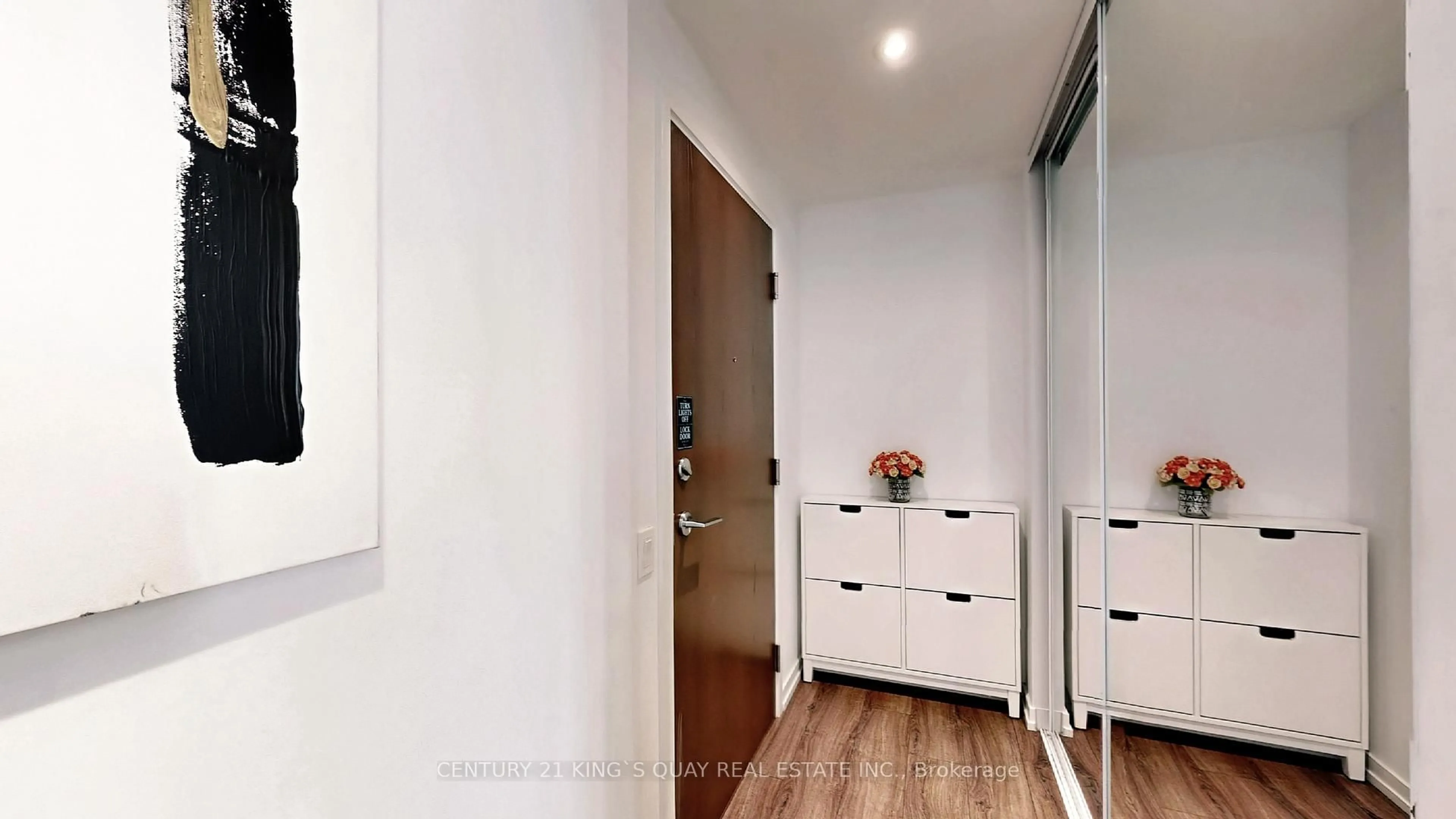 Indoor foyer for 7890 Jane St #1602, Vaughan Ontario L4K 0K9