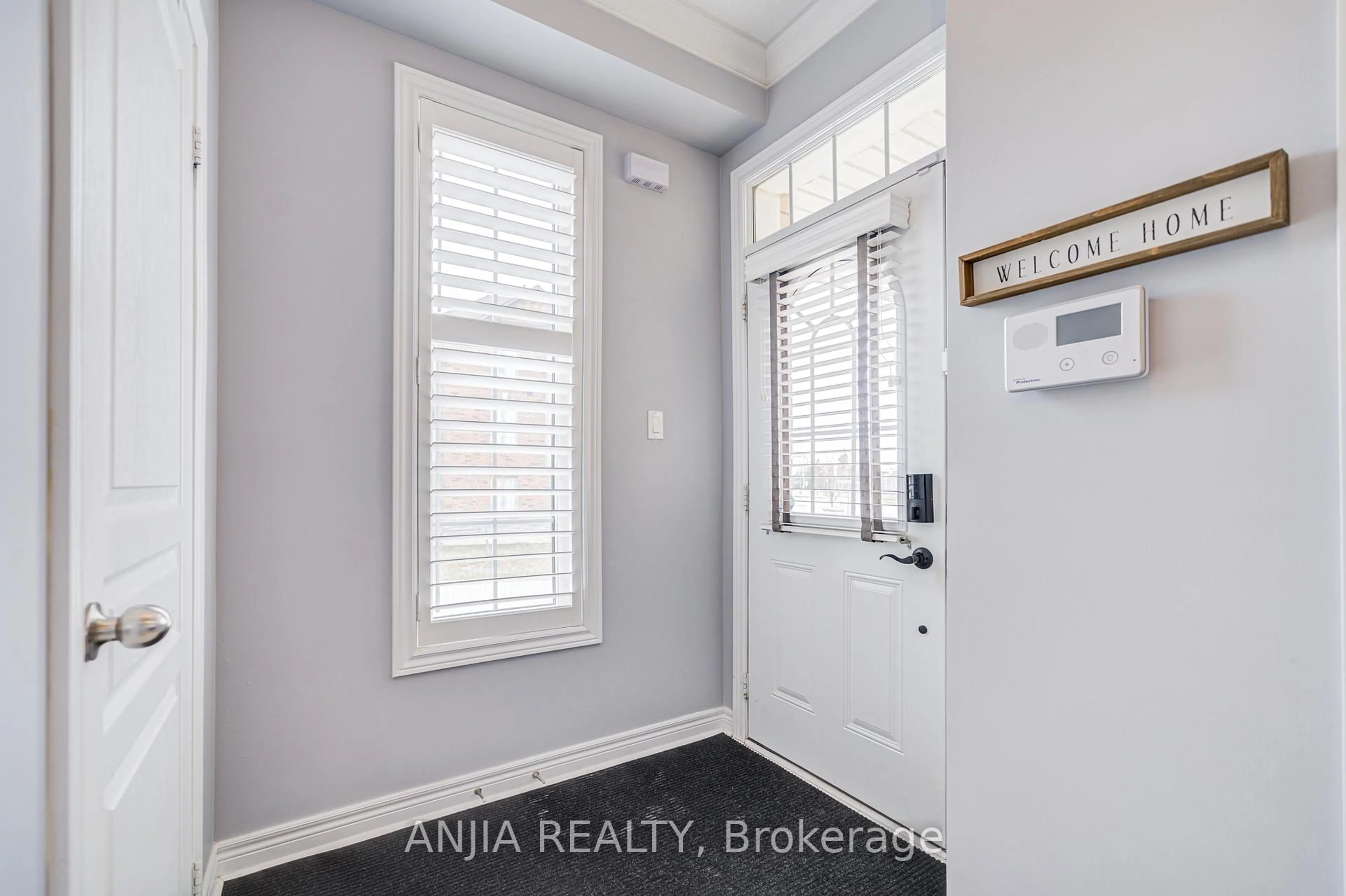 Indoor entryway for 34 Frederick Stamm Cres, Markham Ontario L6C 0X3
