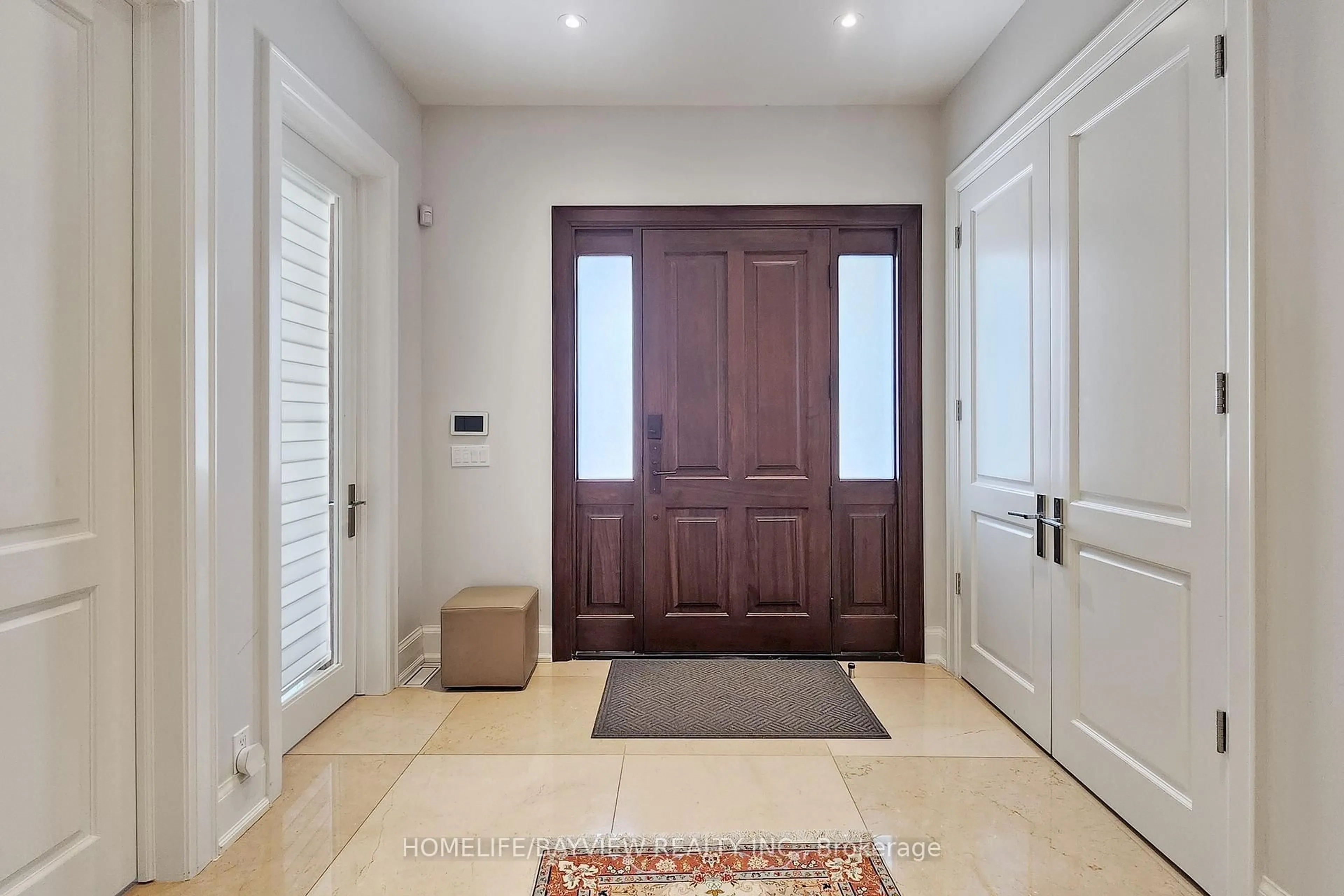 Indoor entryway for 133 Bay Thorn Dr, Markham Ontario L3T 3V1