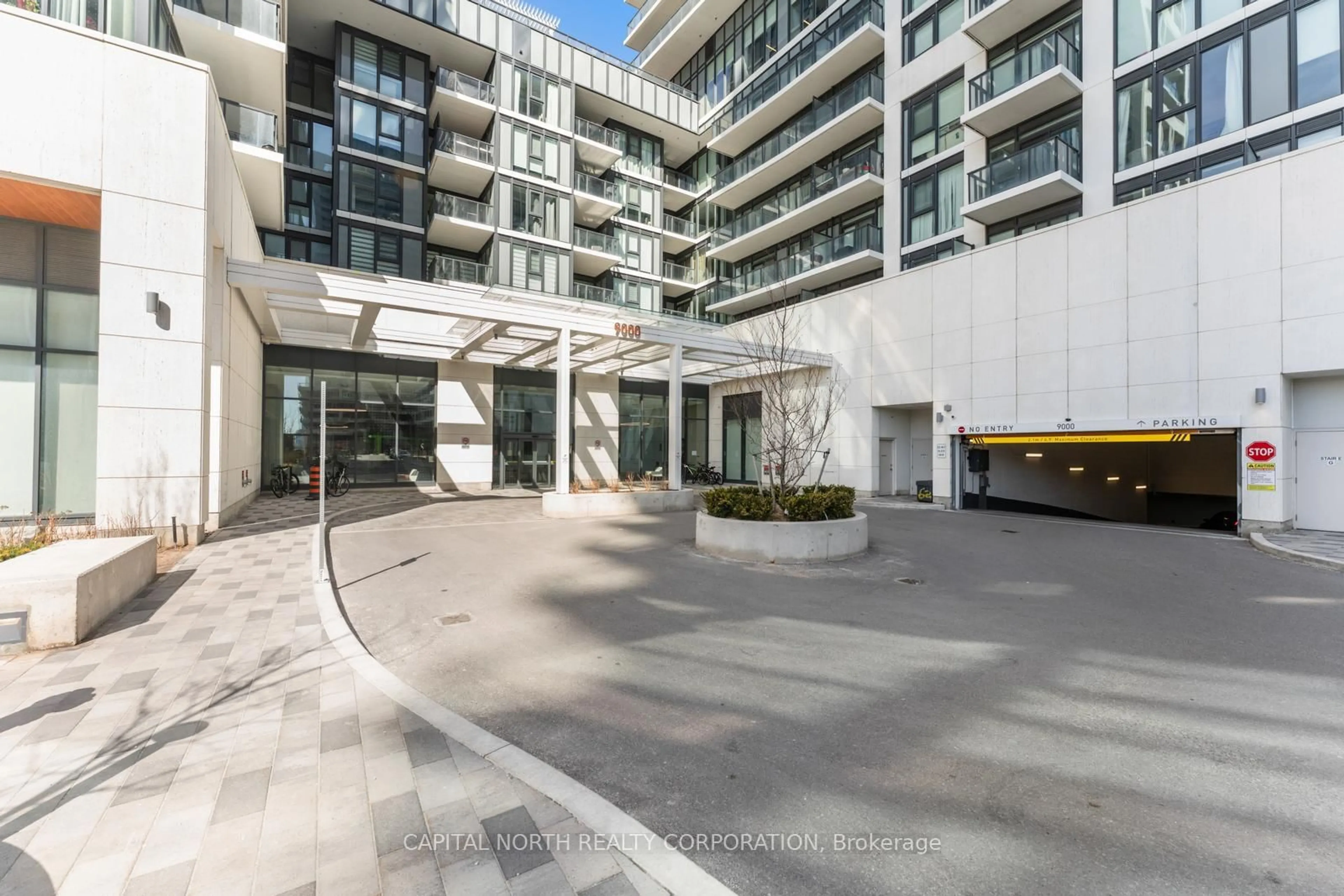 Indoor foyer for 9000 Jane St #1011, Vaughan Ontario L4K 0M6
