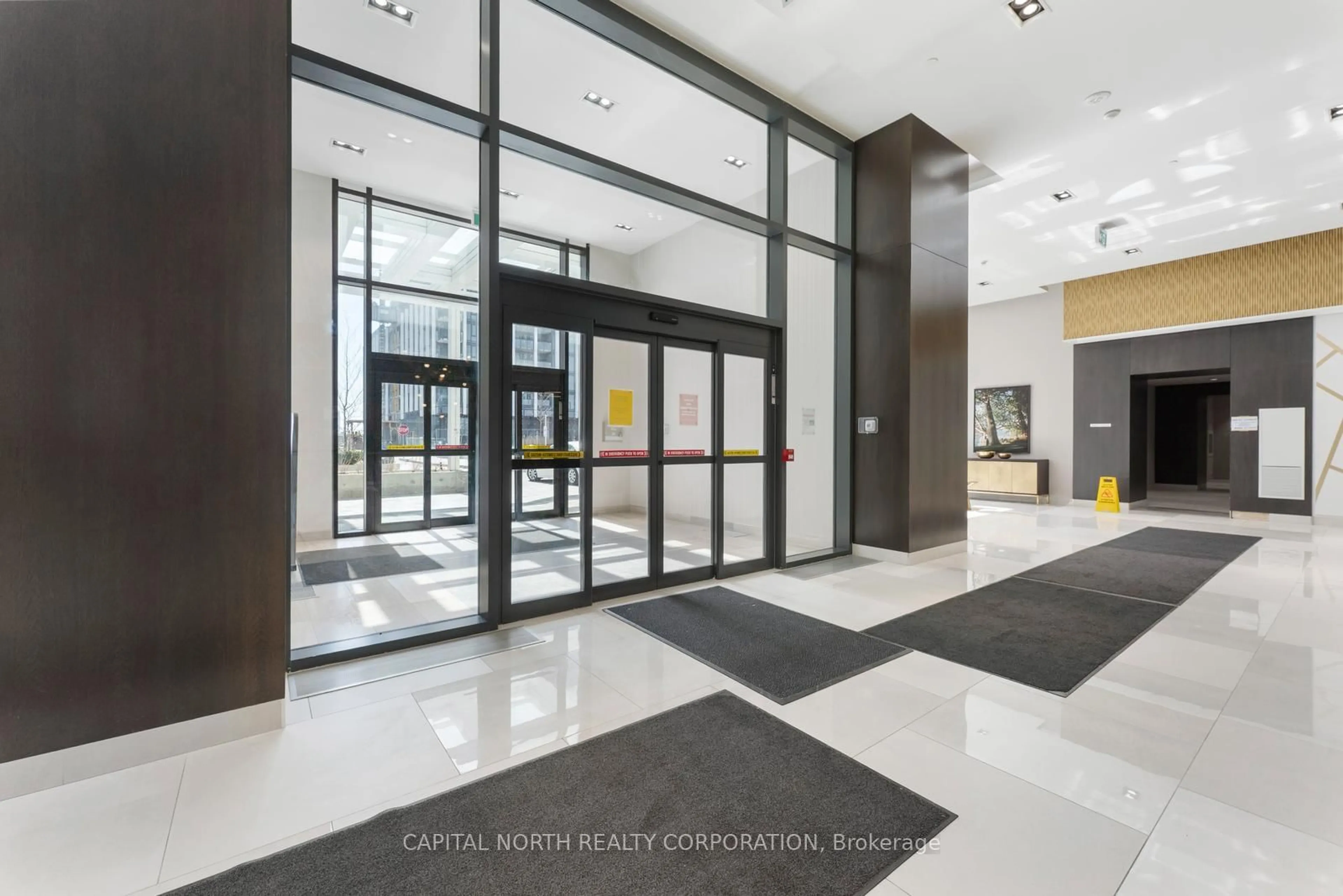 Indoor foyer for 9000 Jane St #1011, Vaughan Ontario L4K 0M6