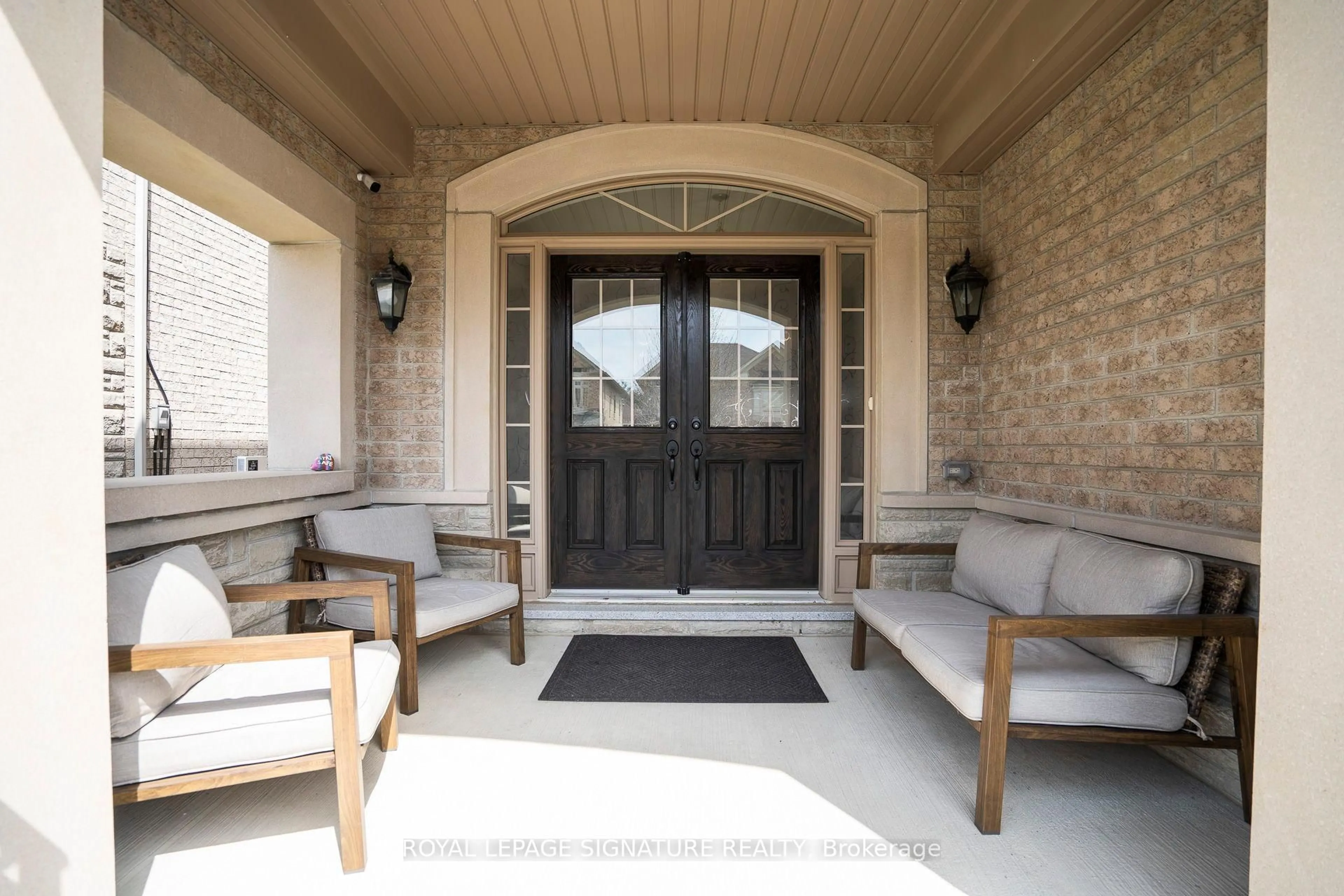 Indoor entryway for 103 Ironside Dr, Vaughan Ontario L4H 4C4