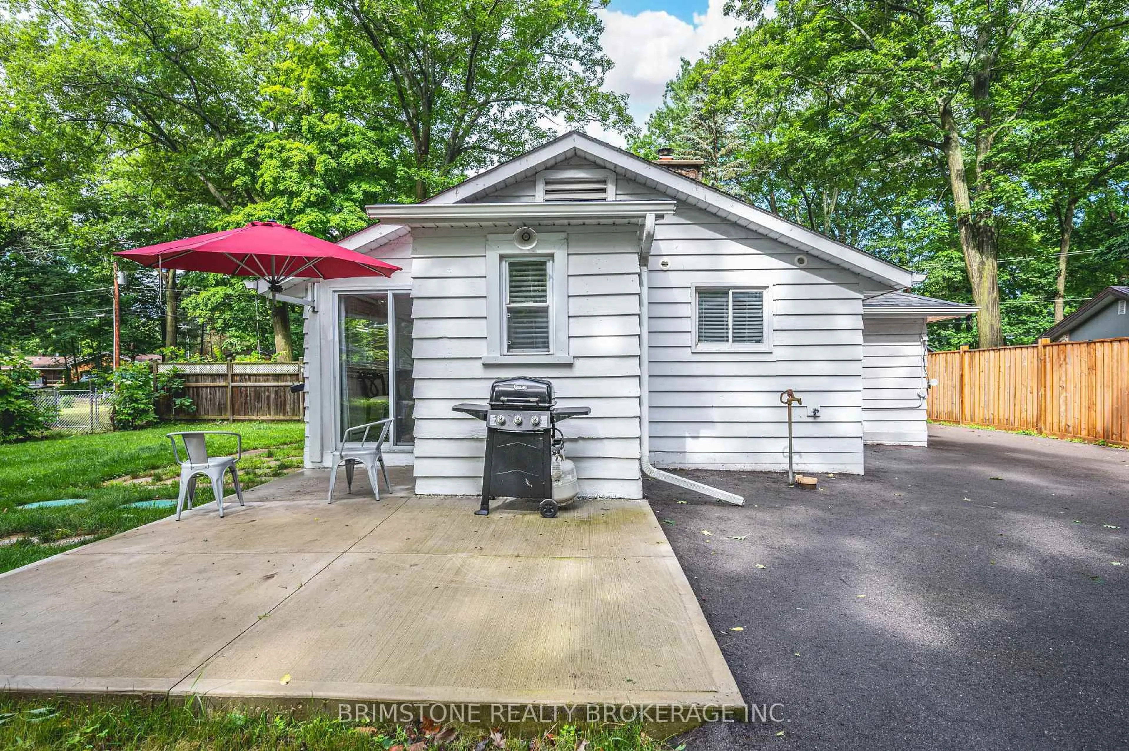 Unknown for 3923 Algonquin Ave, Innisfil Ontario L9S 2M3