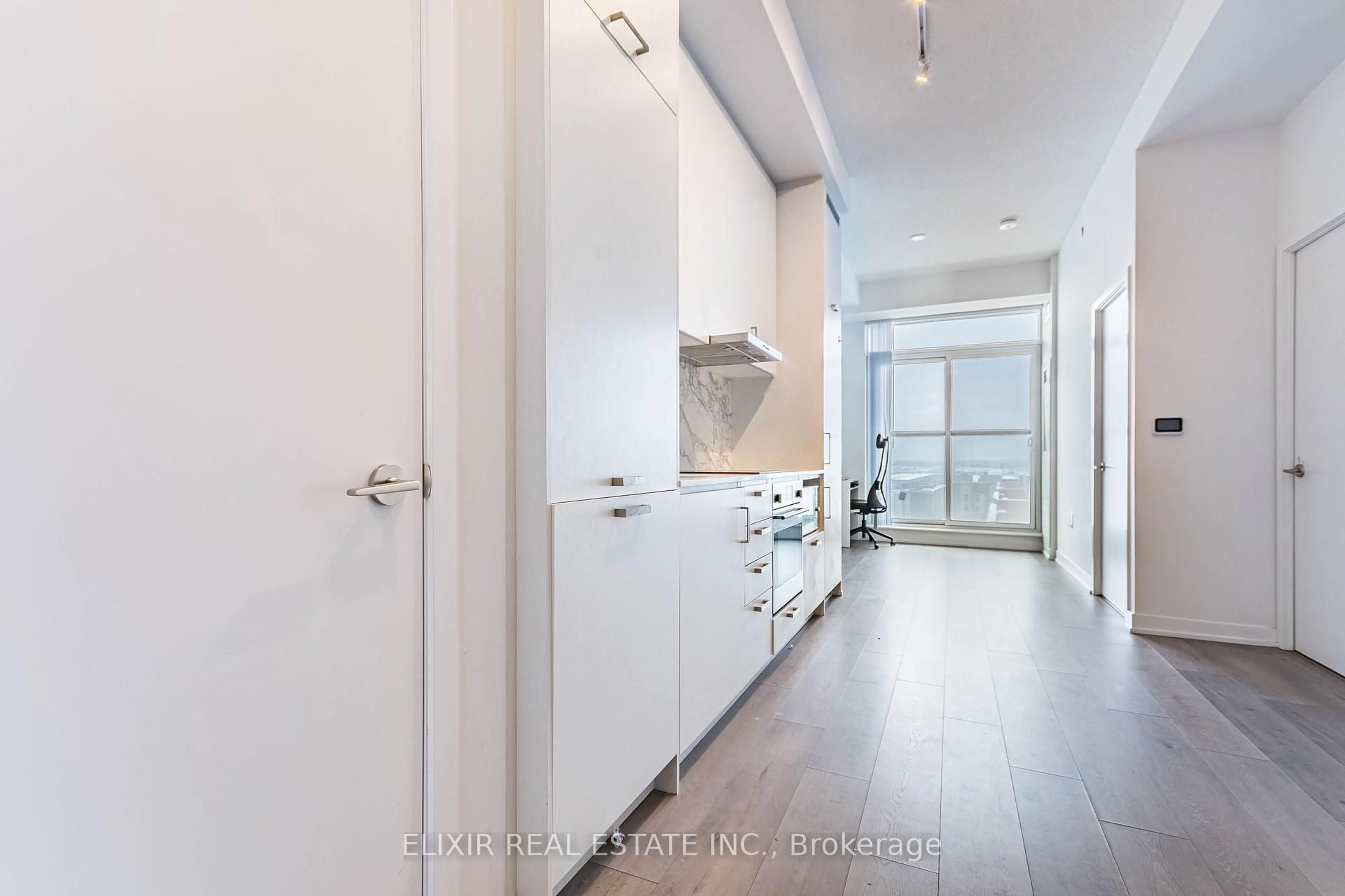 Unknown for 60 Honeycrisp Cres #522, Vaughan Ontario L4K 0N5