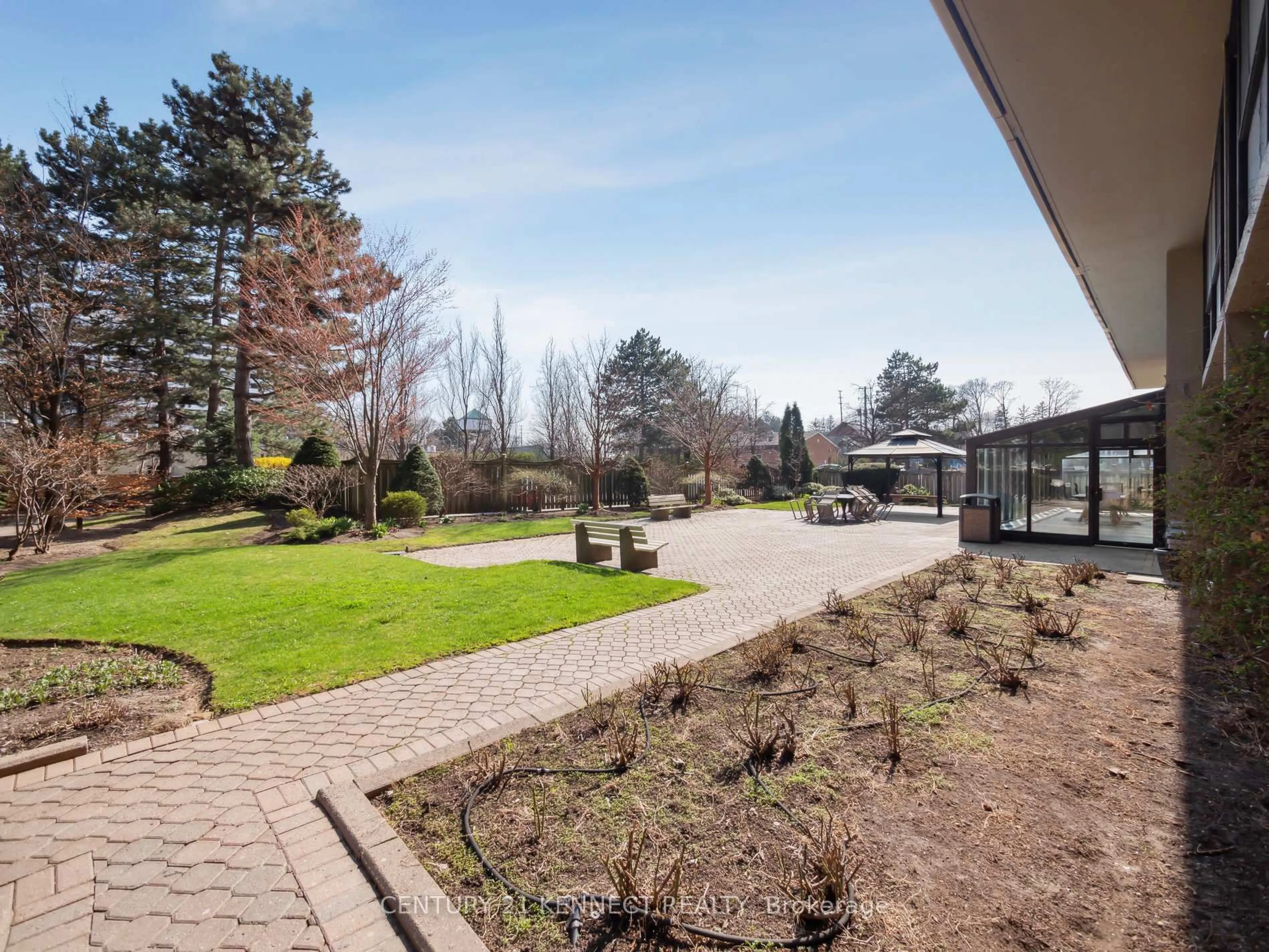 Patio, unknown for 8111 Yonge St #1009, Markham Ontario L3T 4V9