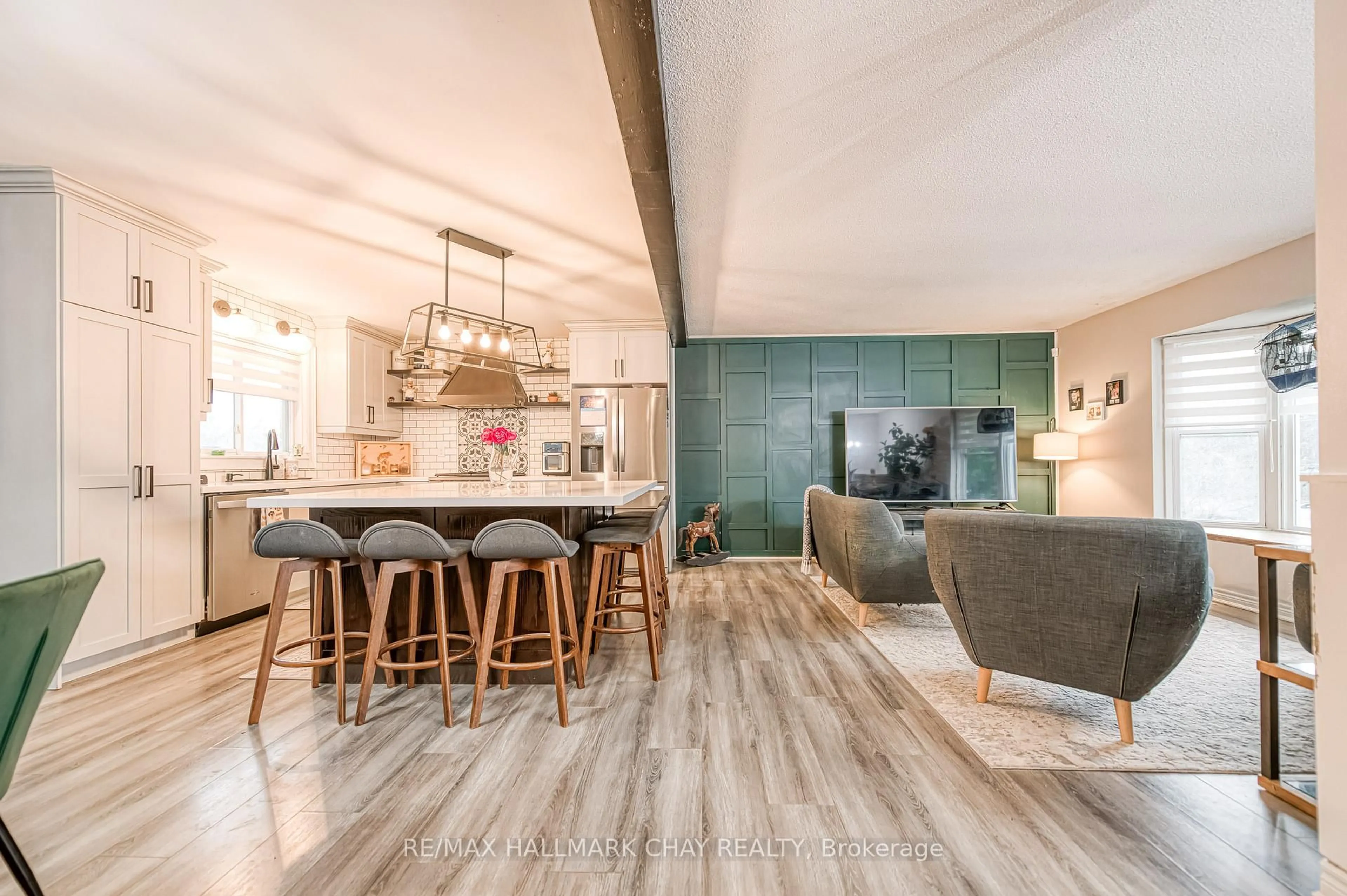 Open concept kitchen, unknown for 20 Howard Ave, Brock Ontario L0K 1A0