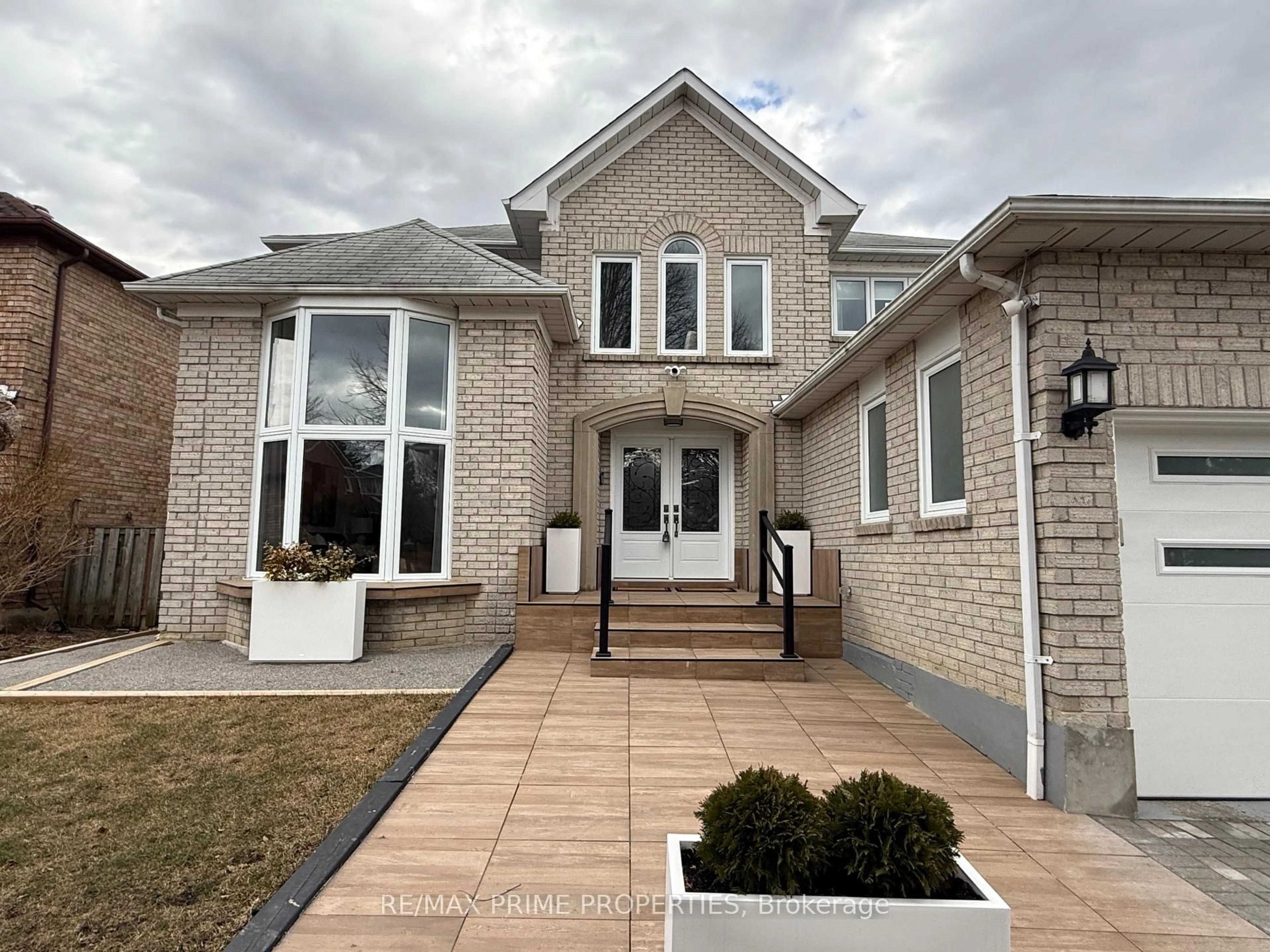 Home with brick exterior material, street for 5 Mary Elizabeth Cres, Markham Ontario L3R 9M2