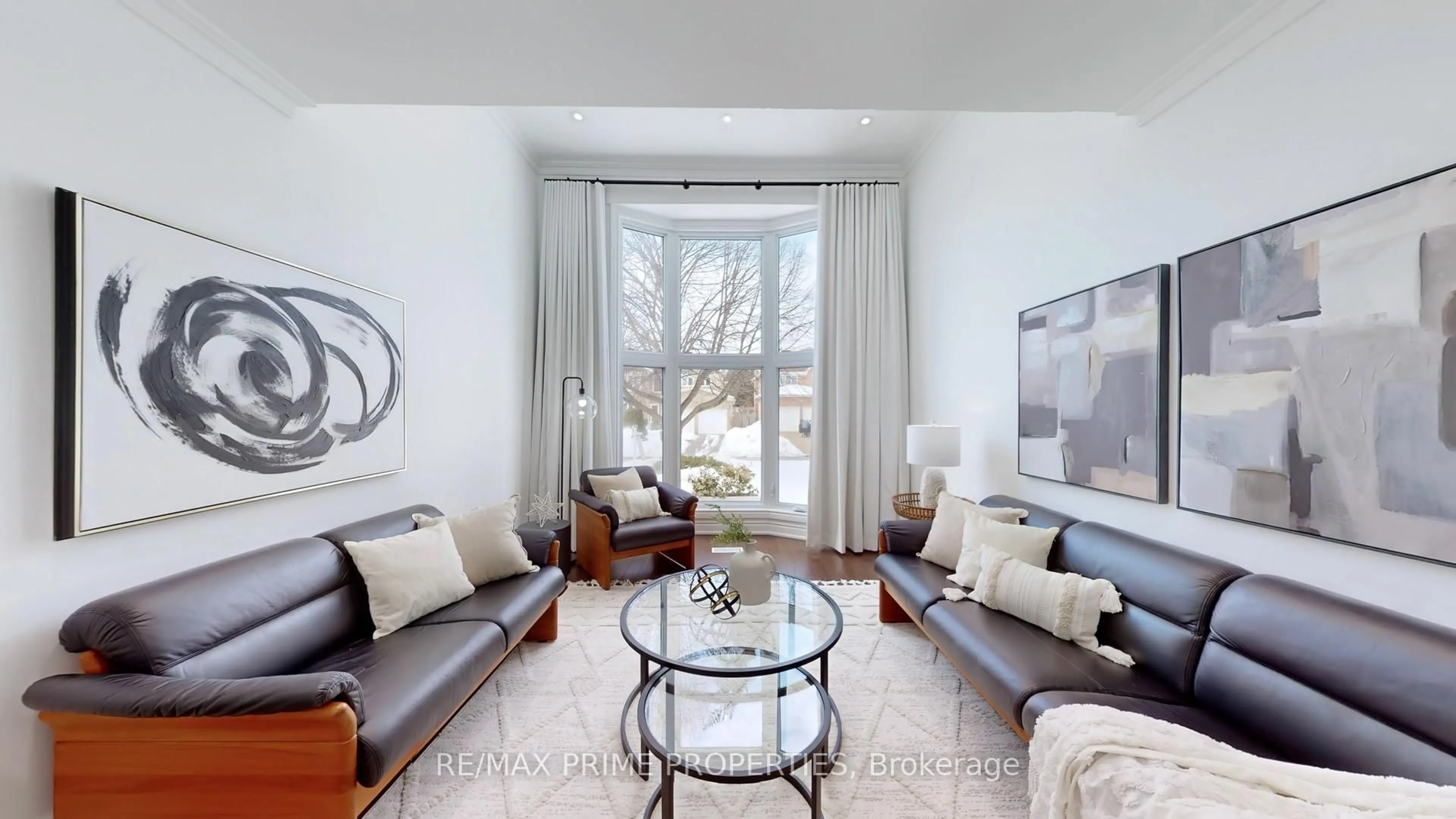 Living room with furniture, unknown for 5 Mary Elizabeth Cres, Markham Ontario L3R 9M2