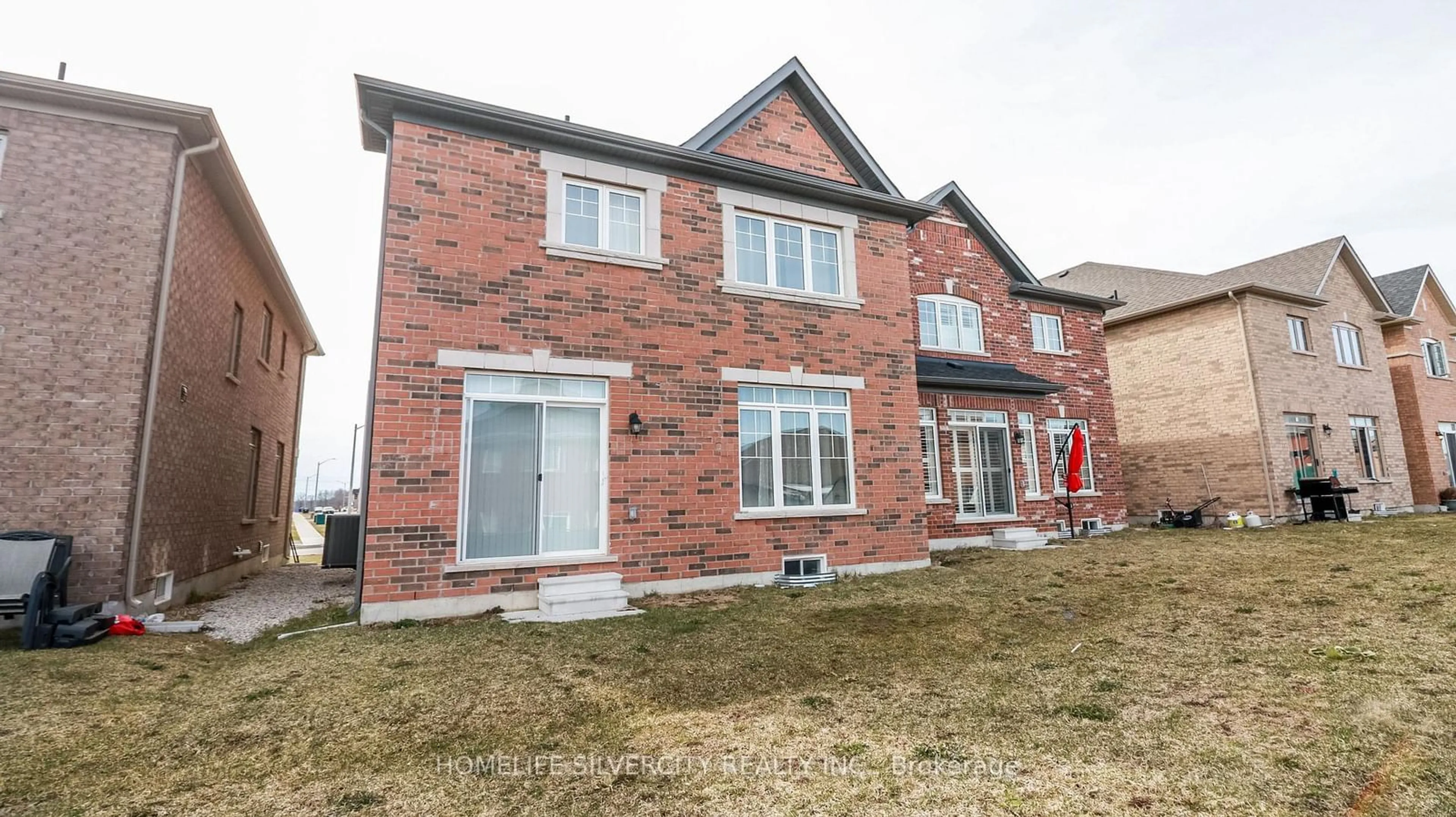 Home with brick exterior material, street for 2201 Lozenby St, Innisfil Ontario L9S 0M9