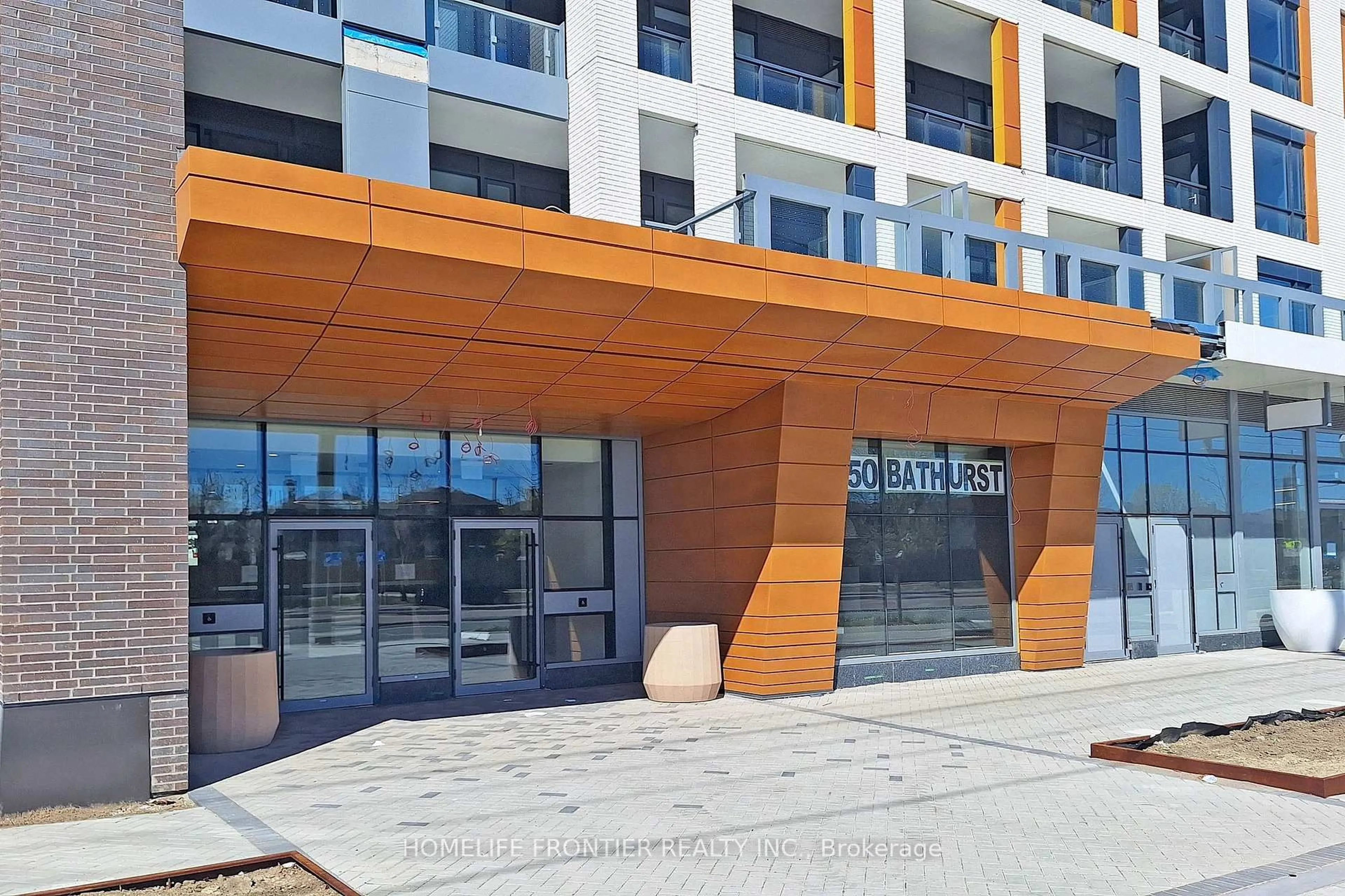 Patio, building for 7950 Bathurst St #626, Vaughan Ontario L4J 0L4