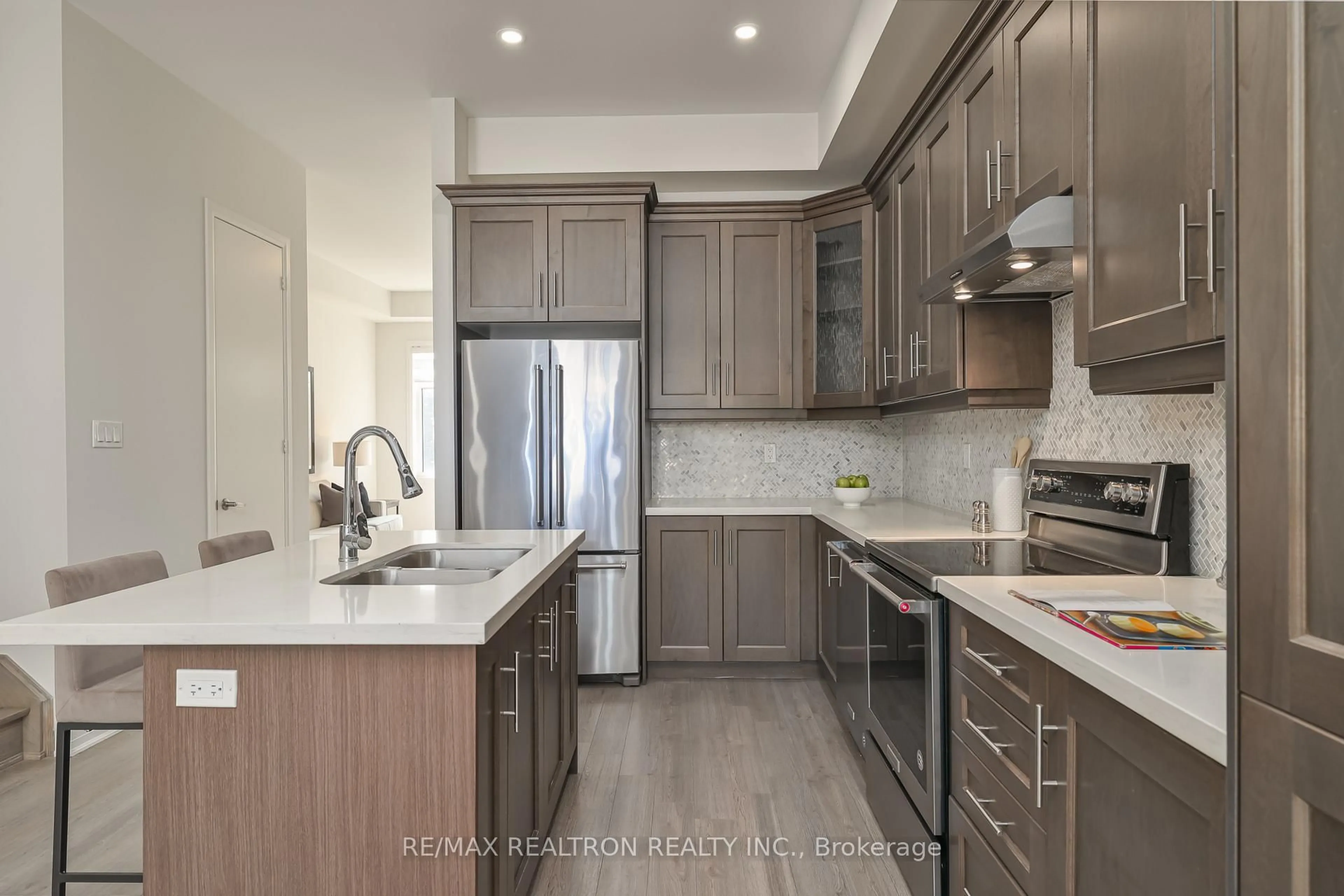 Open concept kitchen, unknown for 252 Thomas Cook Ave, Vaughan Ontario L6A 4Z9