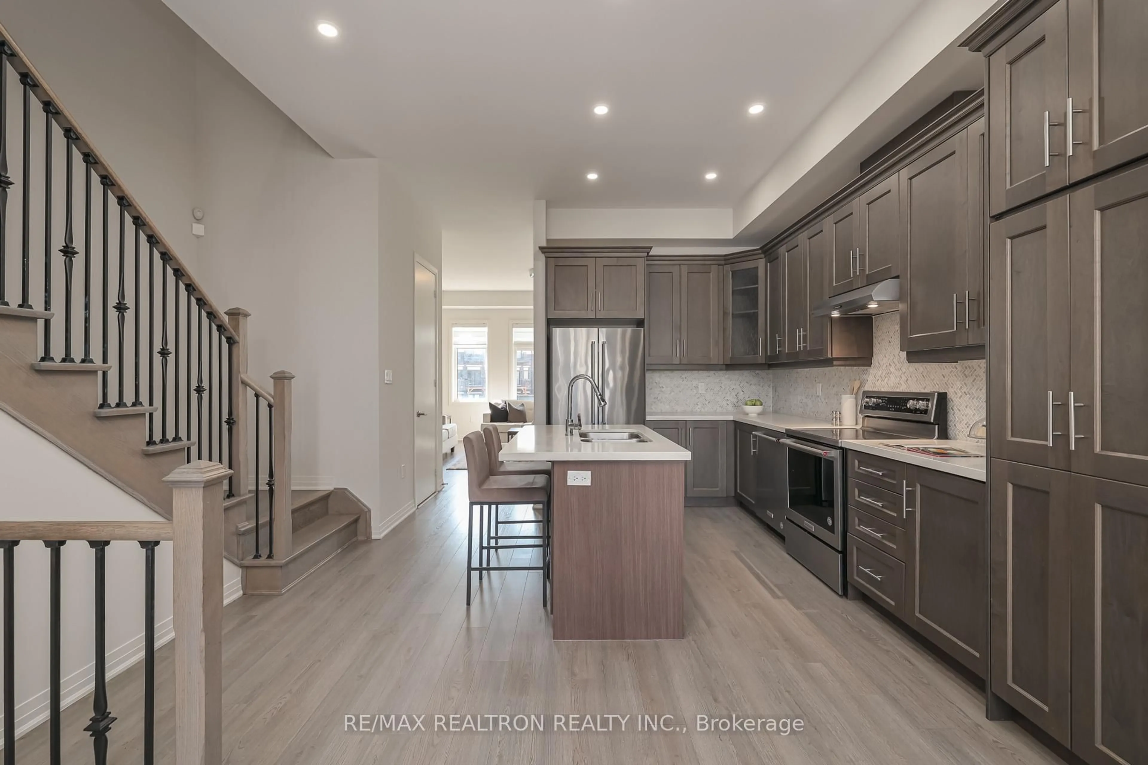Open concept kitchen, unknown for 252 Thomas Cook Ave, Vaughan Ontario L6A 4Z9