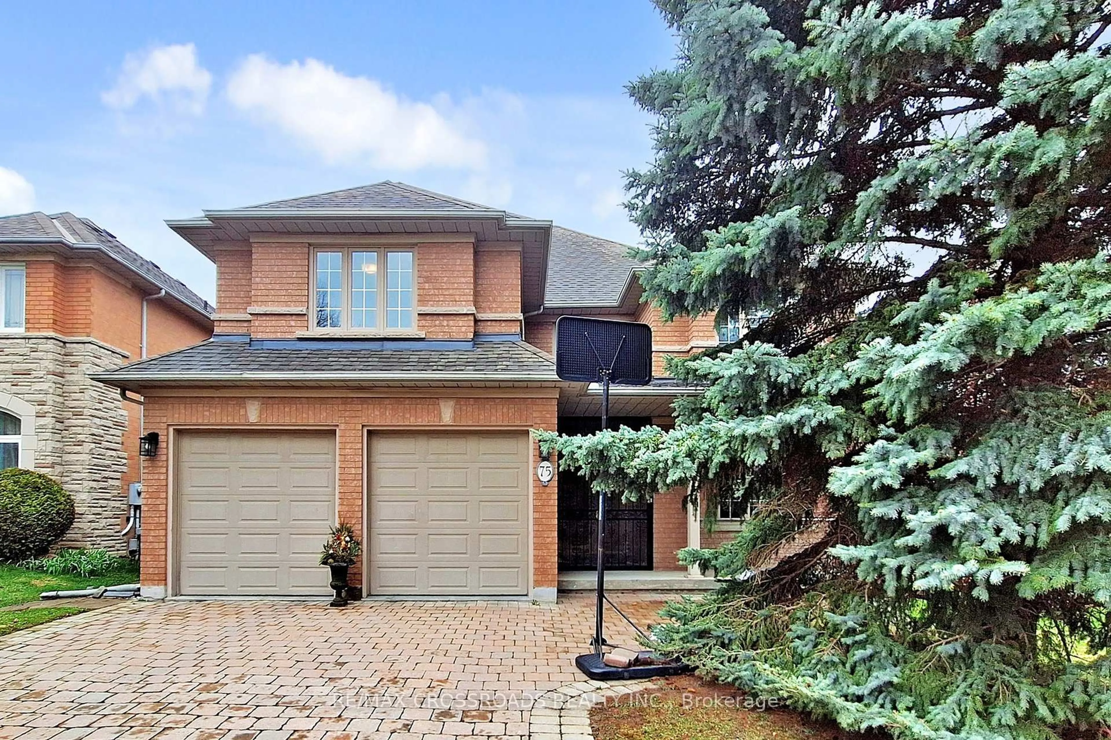 Home with brick exterior material, street for 75 Cassandra Cres, Richmond Hill Ontario L4B 3Z9