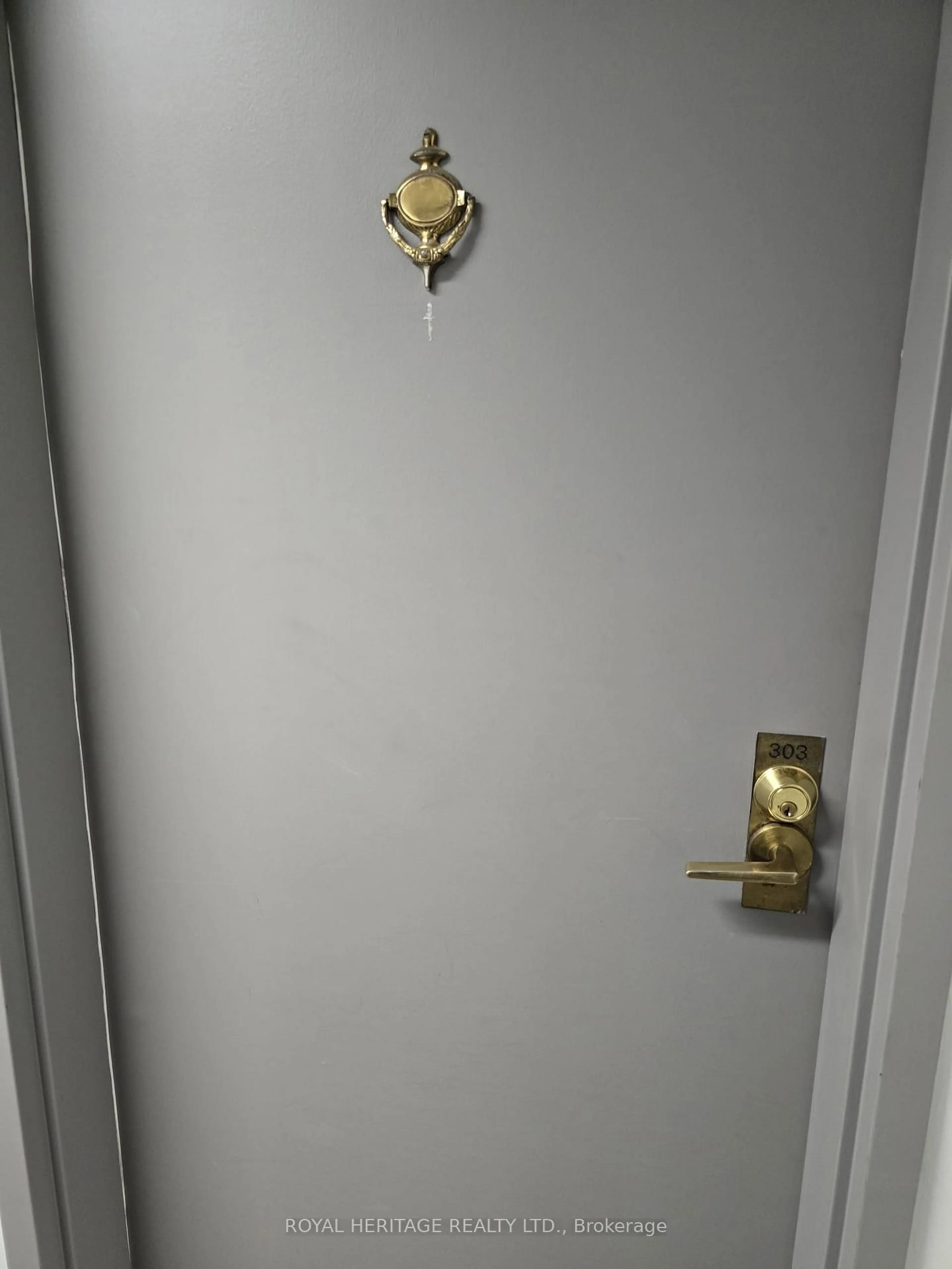 A pic of a room for 166 Olive St #303, East Gwillimbury Ontario L9N 1M9