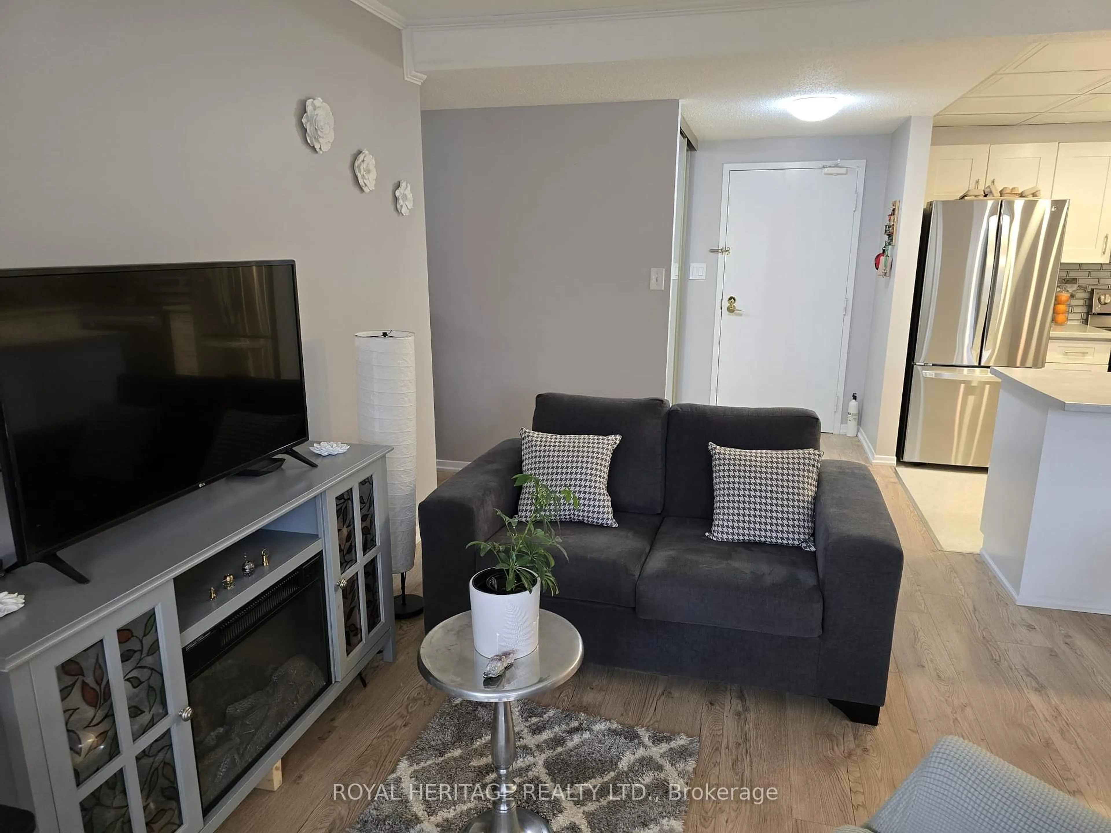 Living room with furniture, unknown for 166 Olive St #303, East Gwillimbury Ontario L9N 1M9