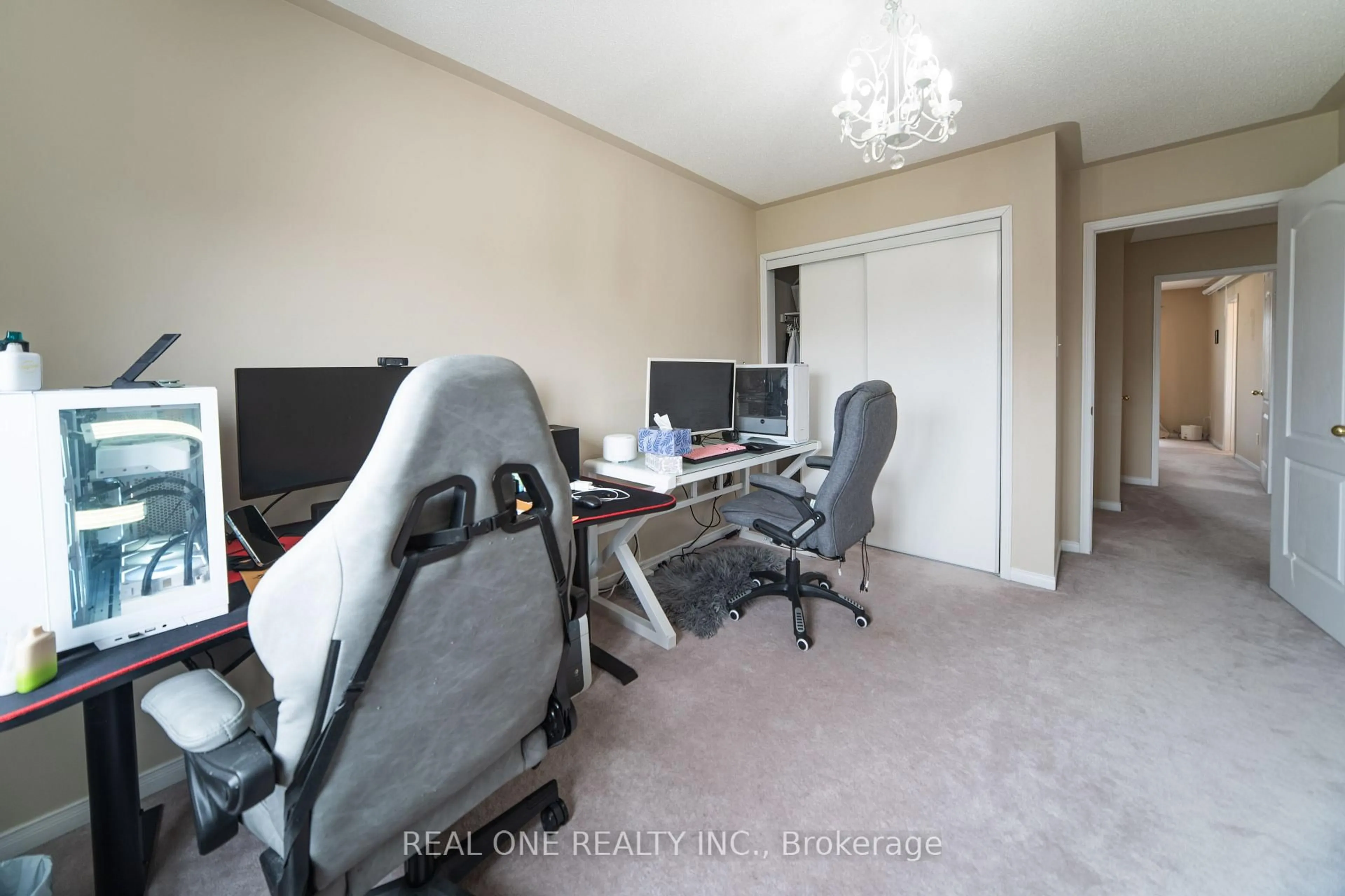 A pic of a room for 499 Jim Barber Crt, Newmarket Ontario L3Y 9E6