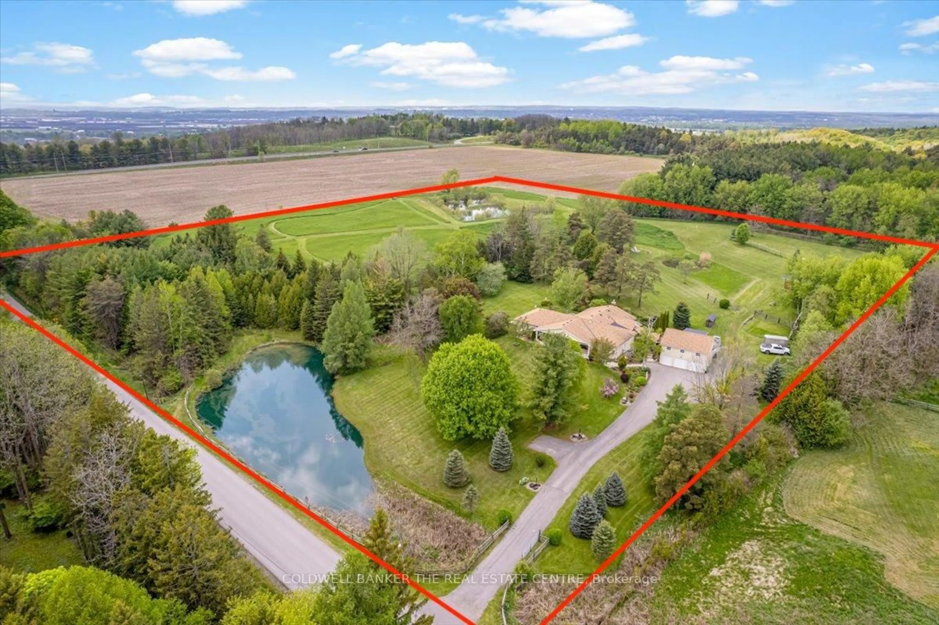 A pic from outside/outdoor area/front of a property/back of a property/a pic from drone, water/lake/river/ocean view for 610 Morning Sdrd, East Gwillimbury Ontario L9N 0K9