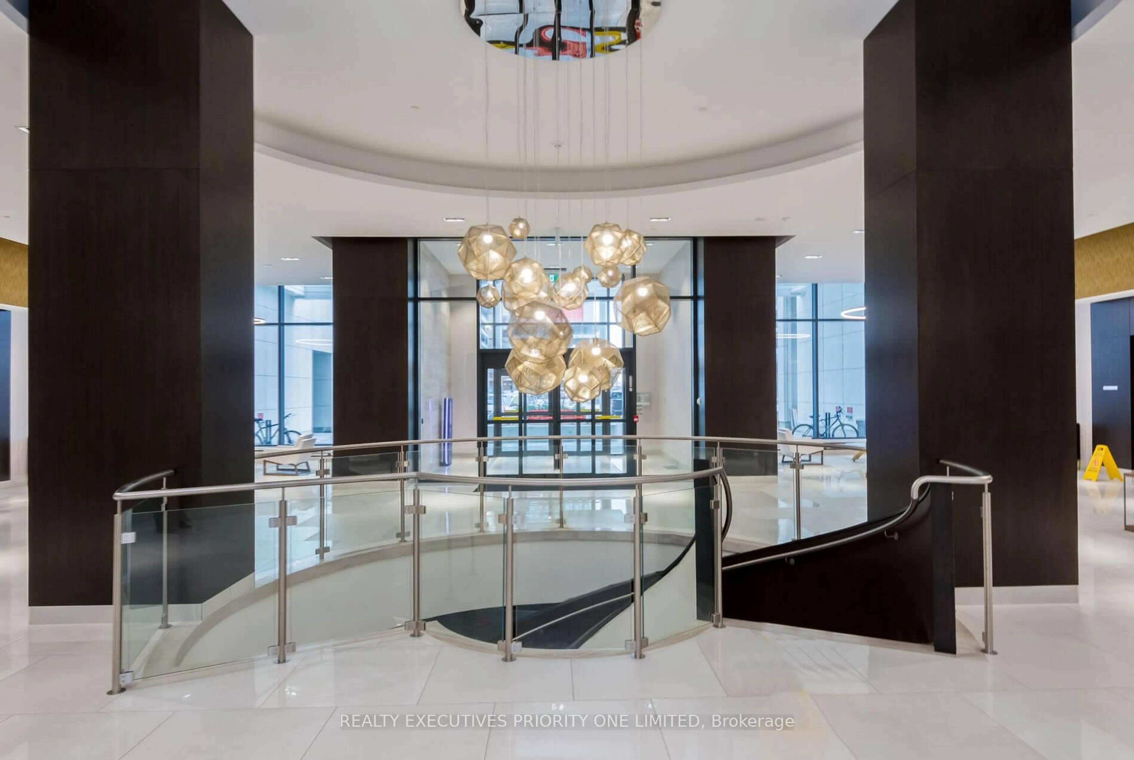 Indoor foyer for 9000 Jane St #923, Vaughan Ontario L4K 0M6