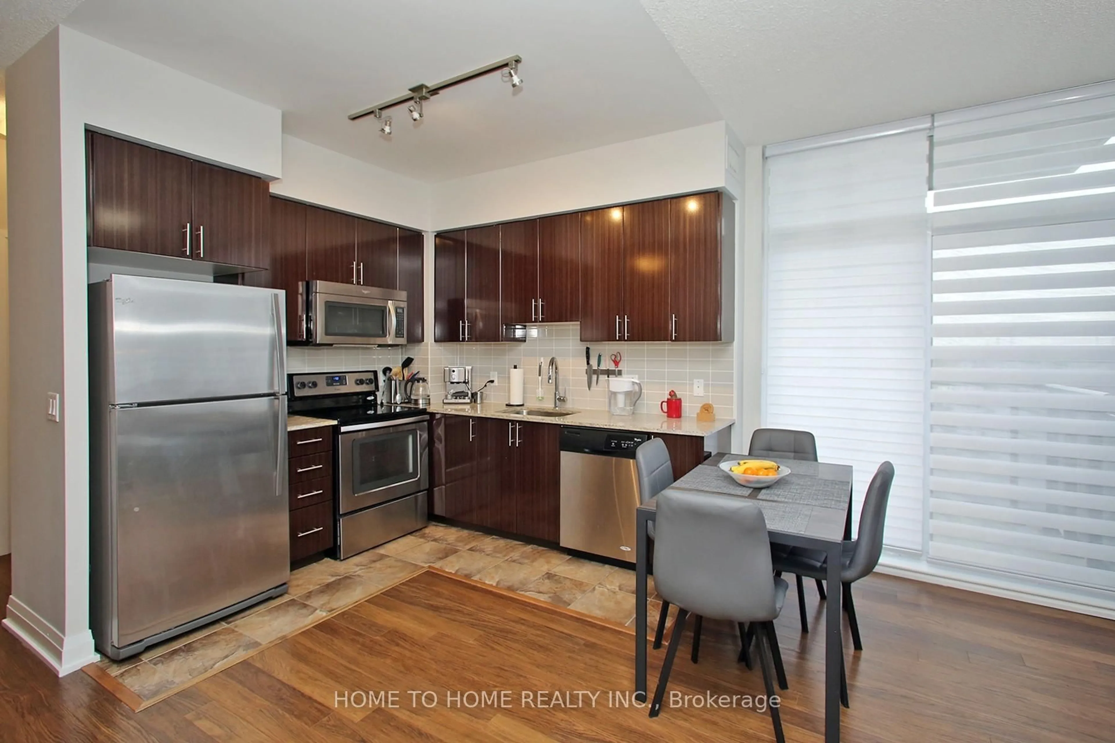 Standard kitchen, unknown for 85 North Park Rd #512, Vaughan Ontario L4J 9G1