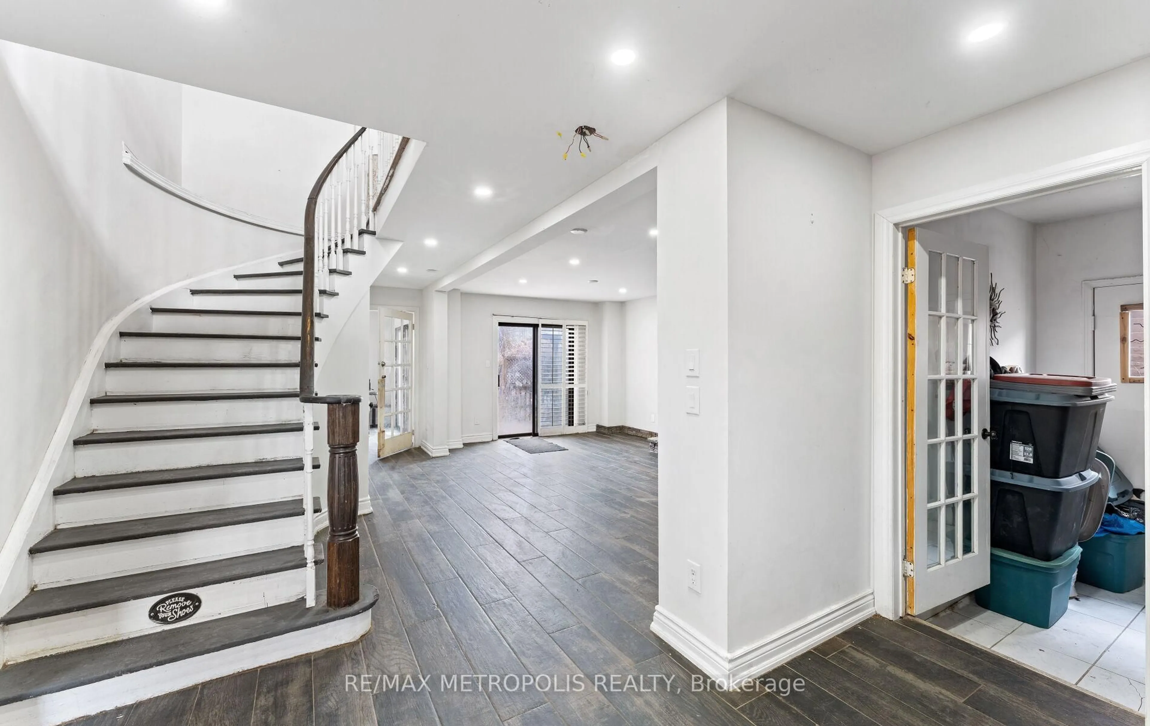 Indoor entryway for 117 O'CONNOR Cres, Richmond Hill Ontario L4C 7R7