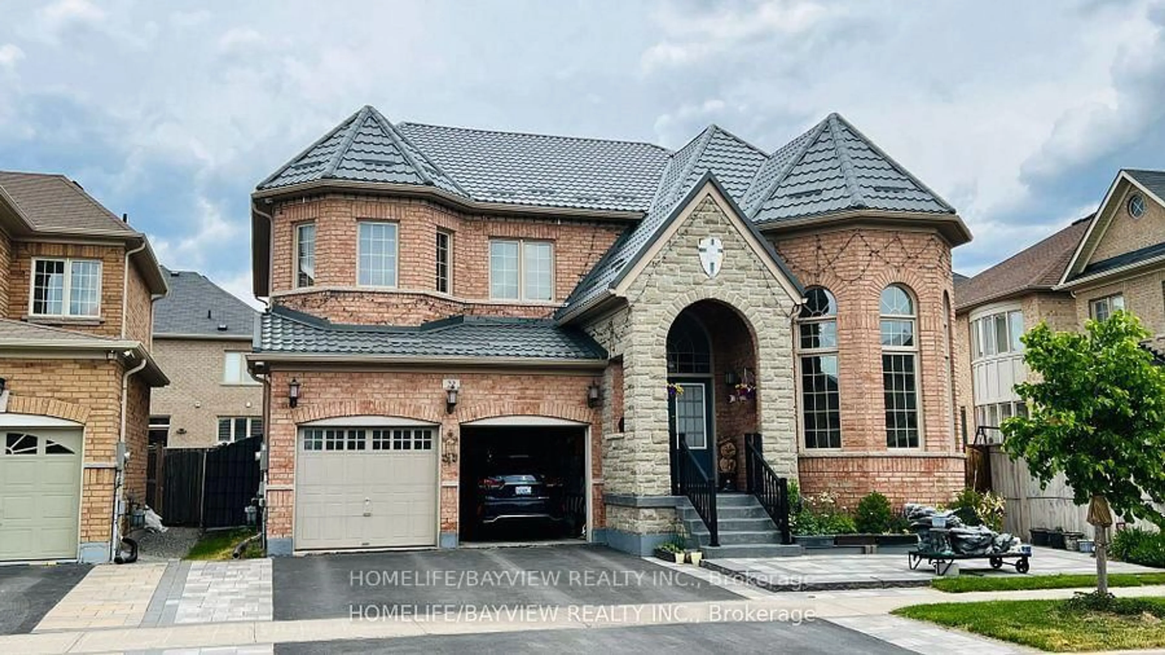 Home with brick exterior material, street for 22 Ross Shiner Lane, Whitchurch-Stouffville Ontario L4A 0V5