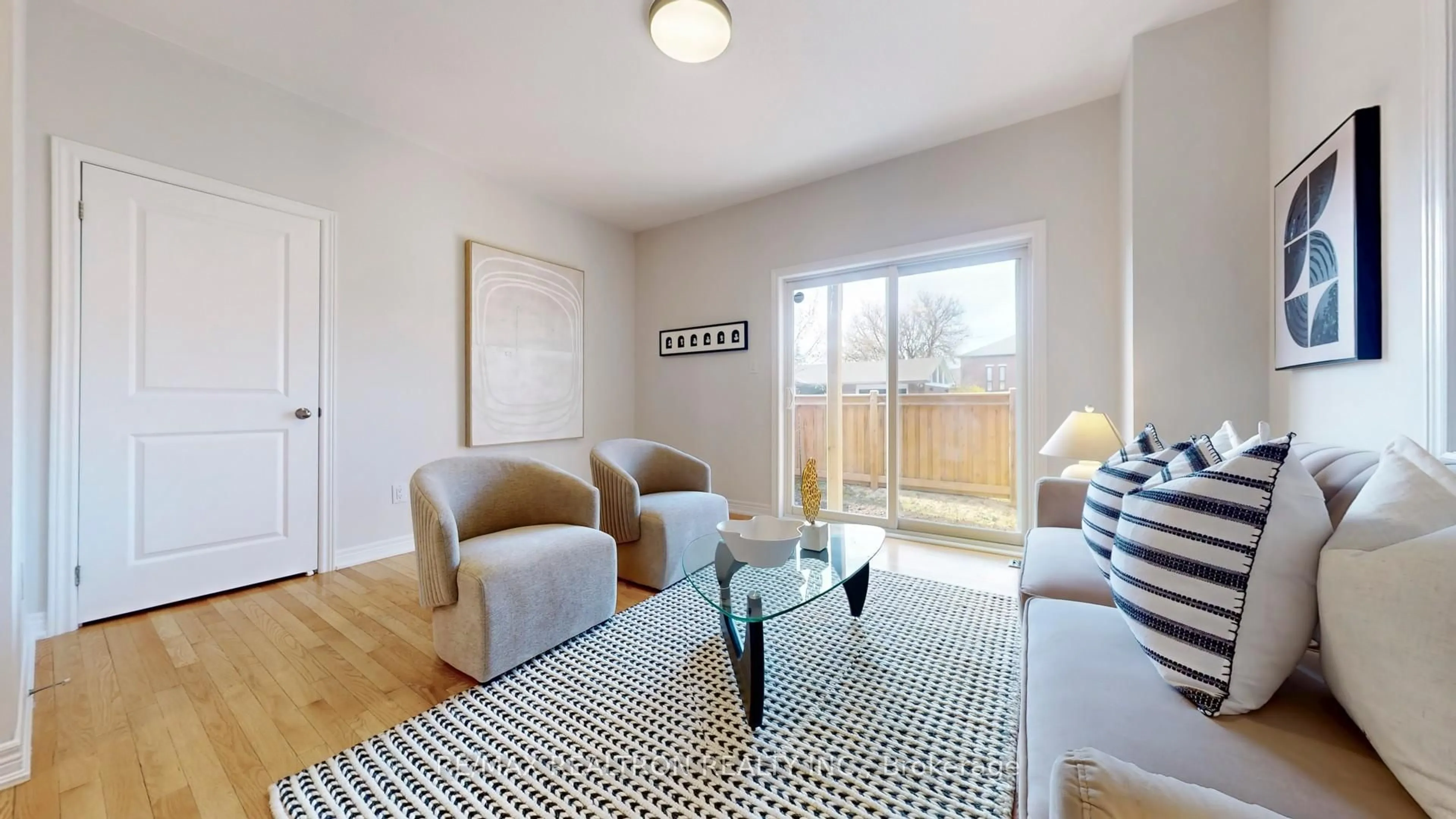 Living room with furniture, wood/laminate floor for 10 Globemaster Lane, Richmond Hill Ontario L4E 1H3