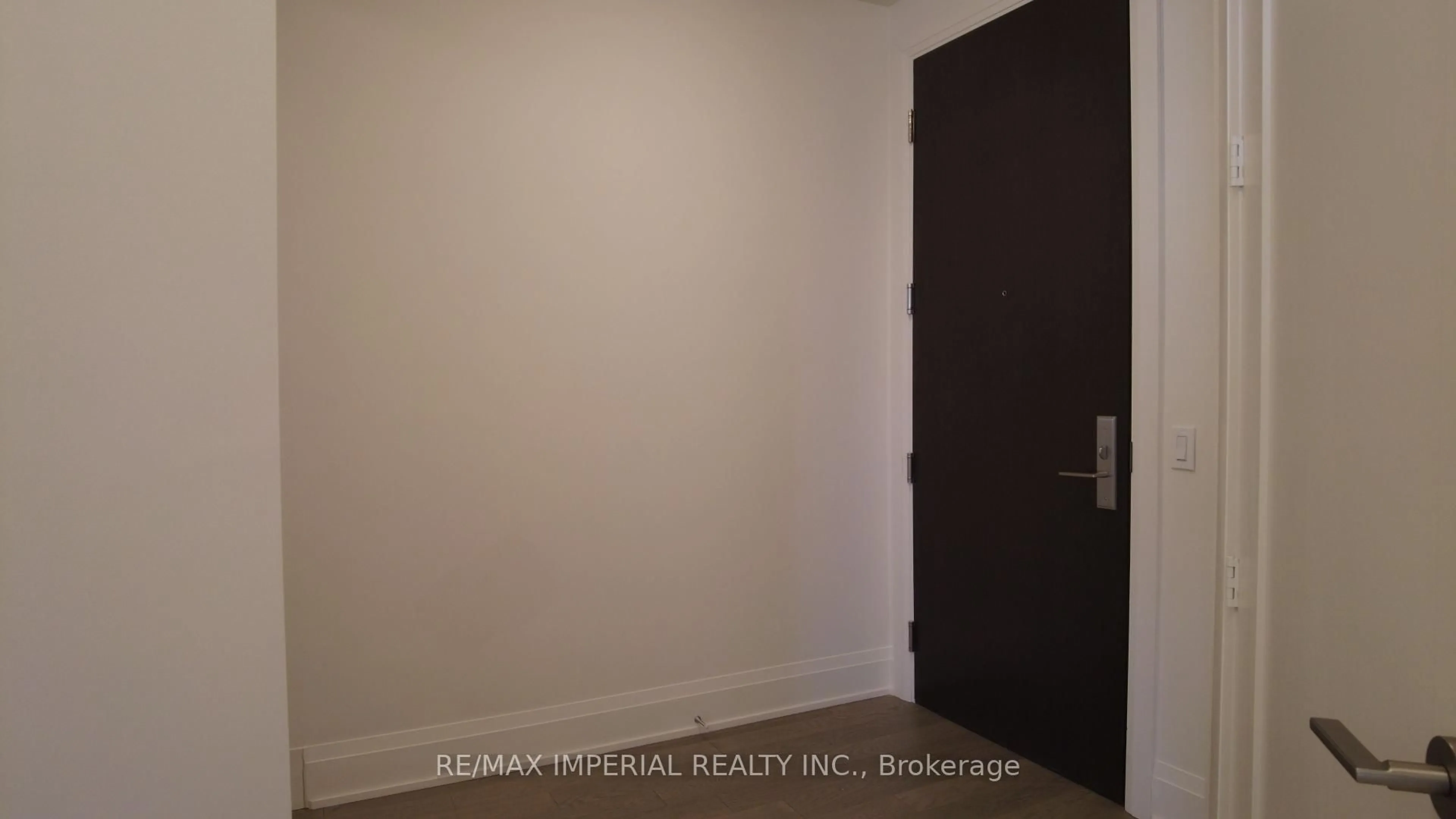 Unknown for 9000 Jane St #PH106, Vaughan Ontario L4K 0M6