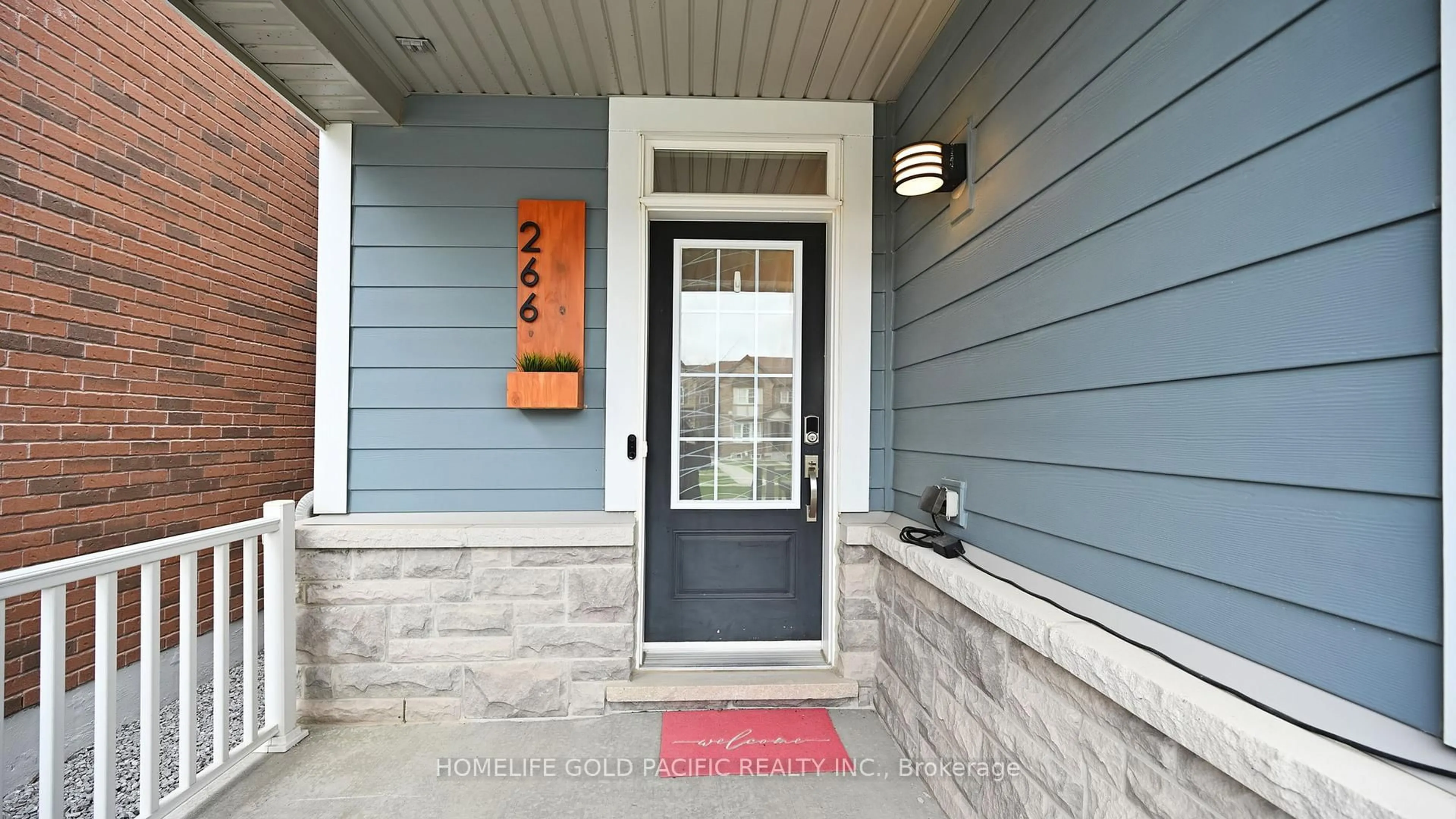 Indoor entryway for 266 Riverlands Ave, Markham Ontario L6B 0W2