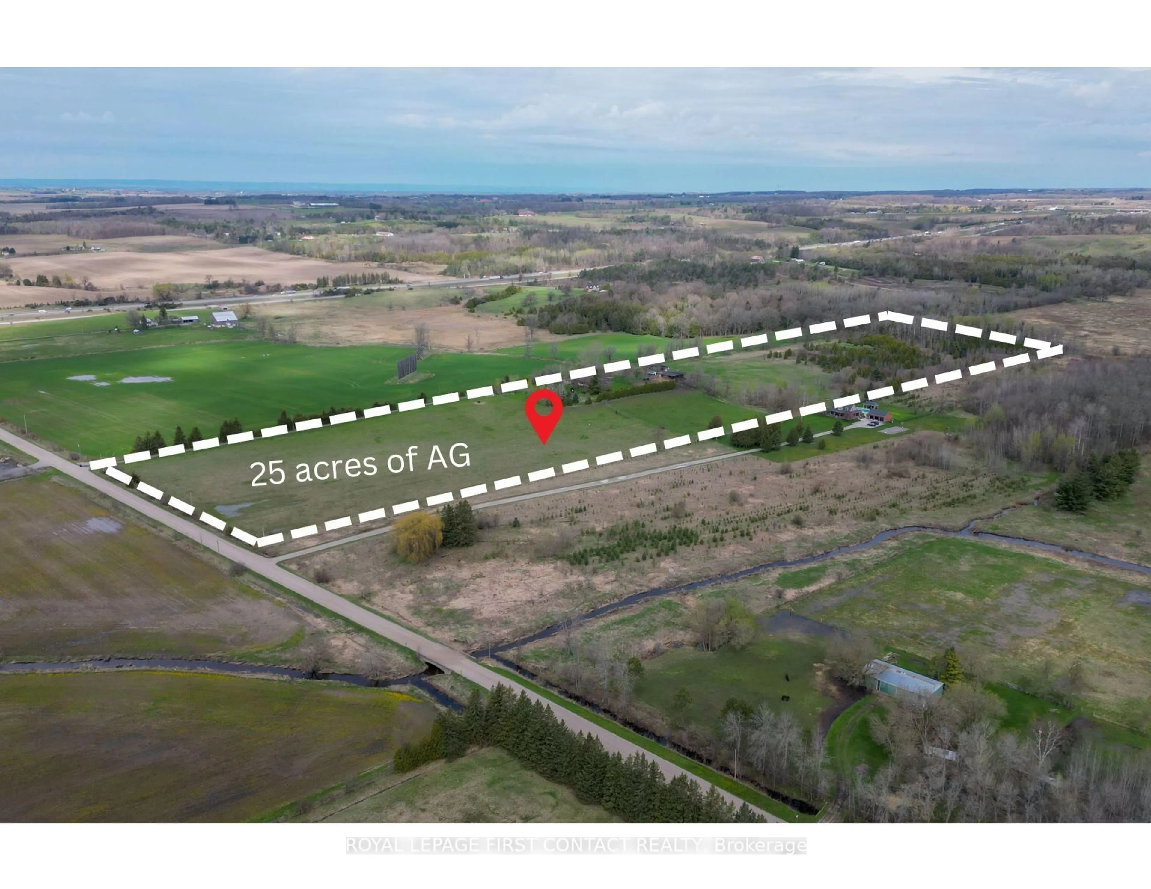 A pic from outside/outdoor area/front of a property/back of a property/a pic from drone, unknown for 3348 2nd Line, Innisfil Ontario L0L 1L0