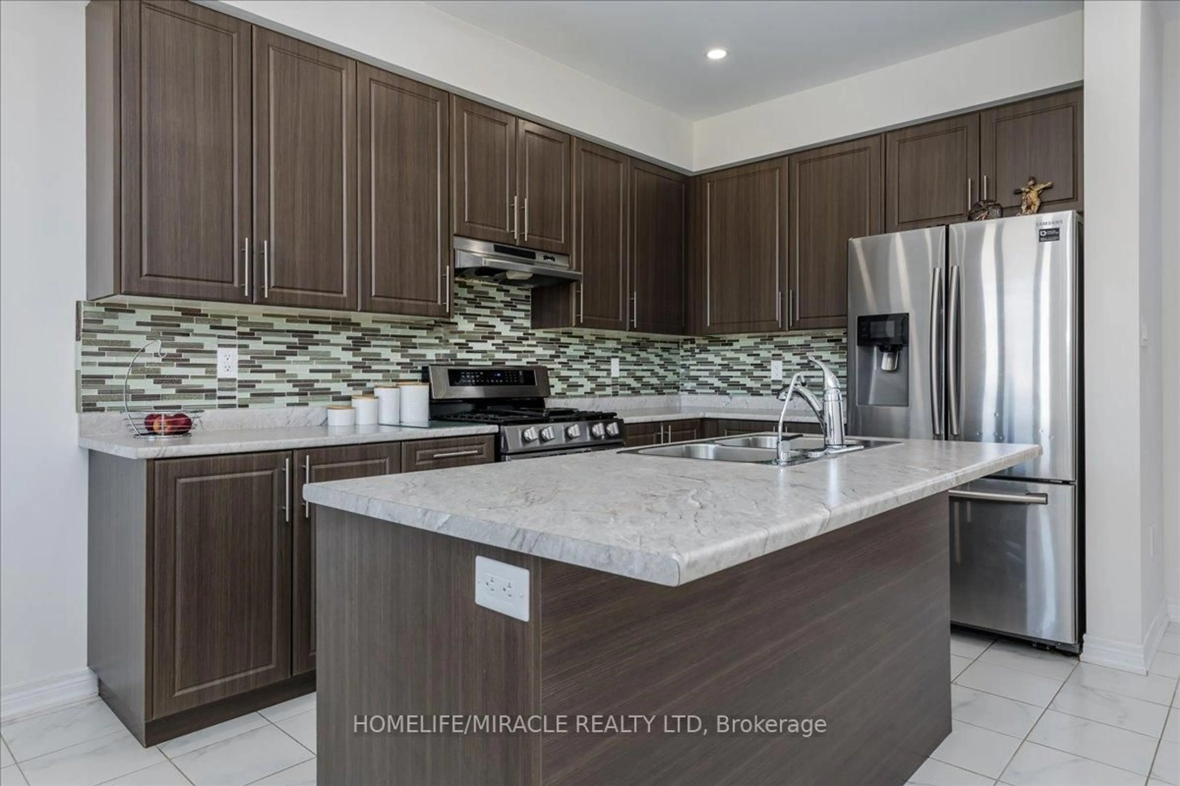 Contemporary kitchen, ceramic/tile floor for 12 Janes Cres, New Tecumseth Ontario L9R 0T2
