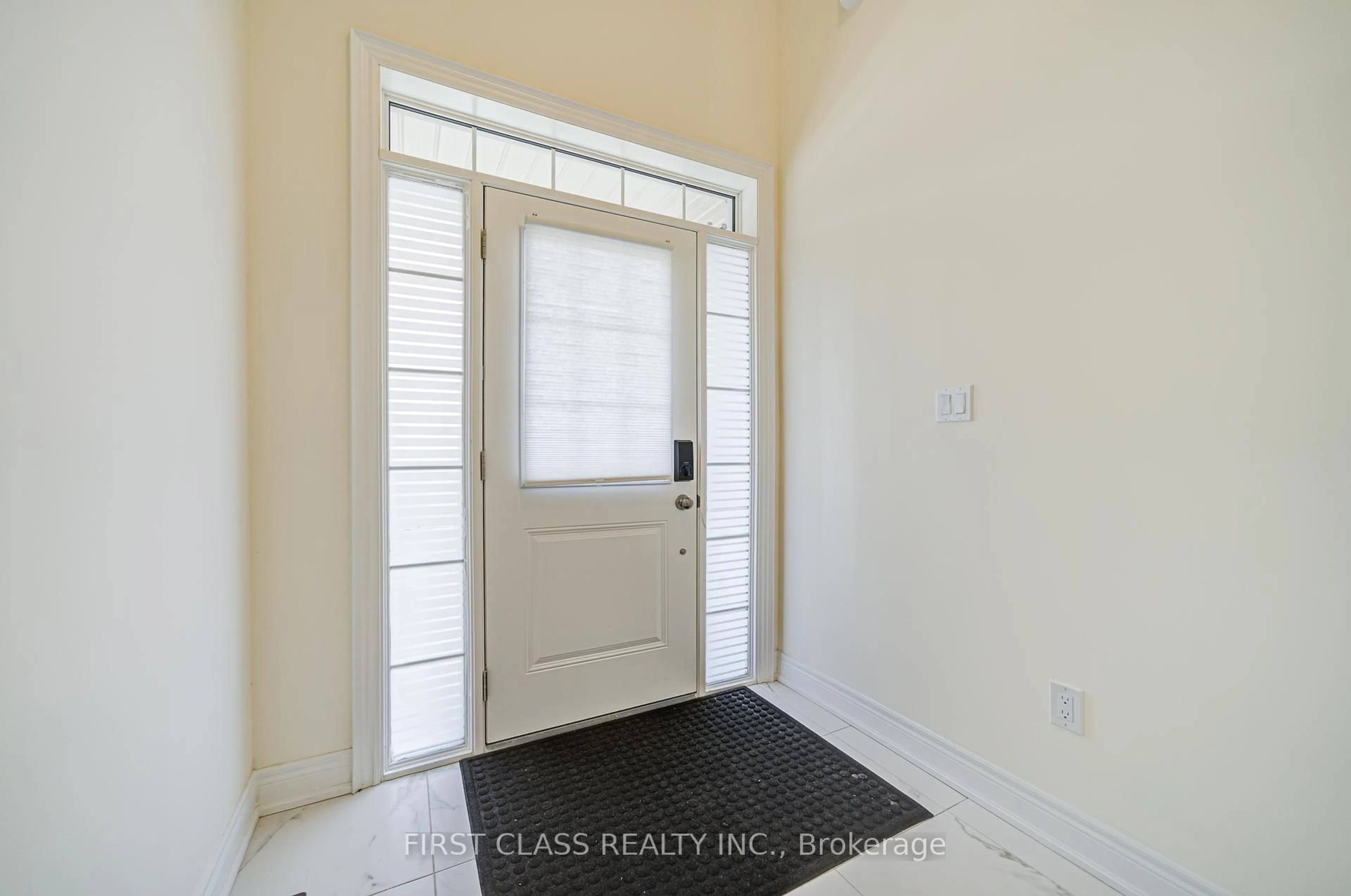 Indoor entryway for 3464 Denison St, Markham Ontario L3S 0E9