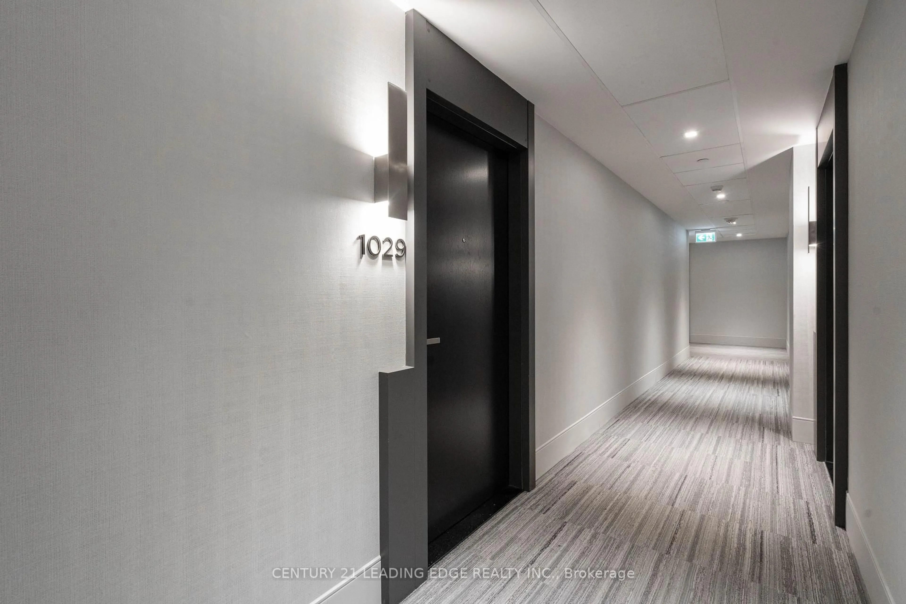 Indoor foyer for 38 Water Walk Dr #1029, Markham Ontario L3R 6M8