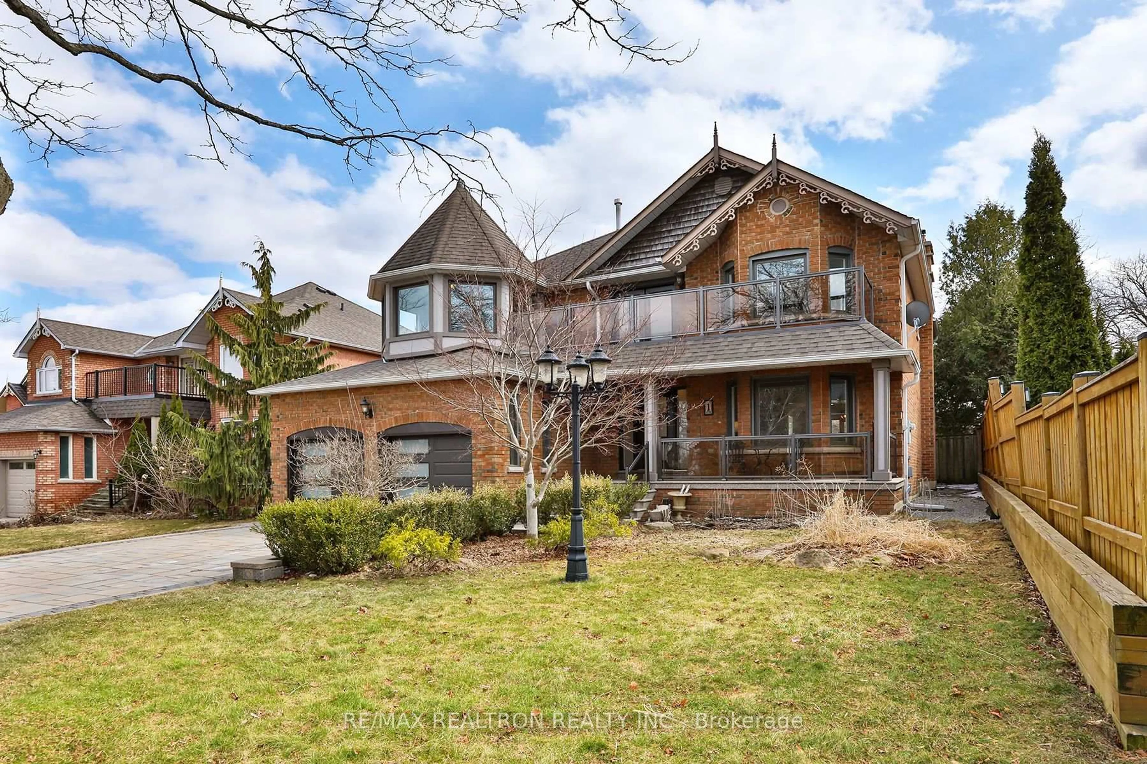 Home with brick exterior material, street for 1 Bombay Crt, Richmond Hill Ontario L4E 3L4