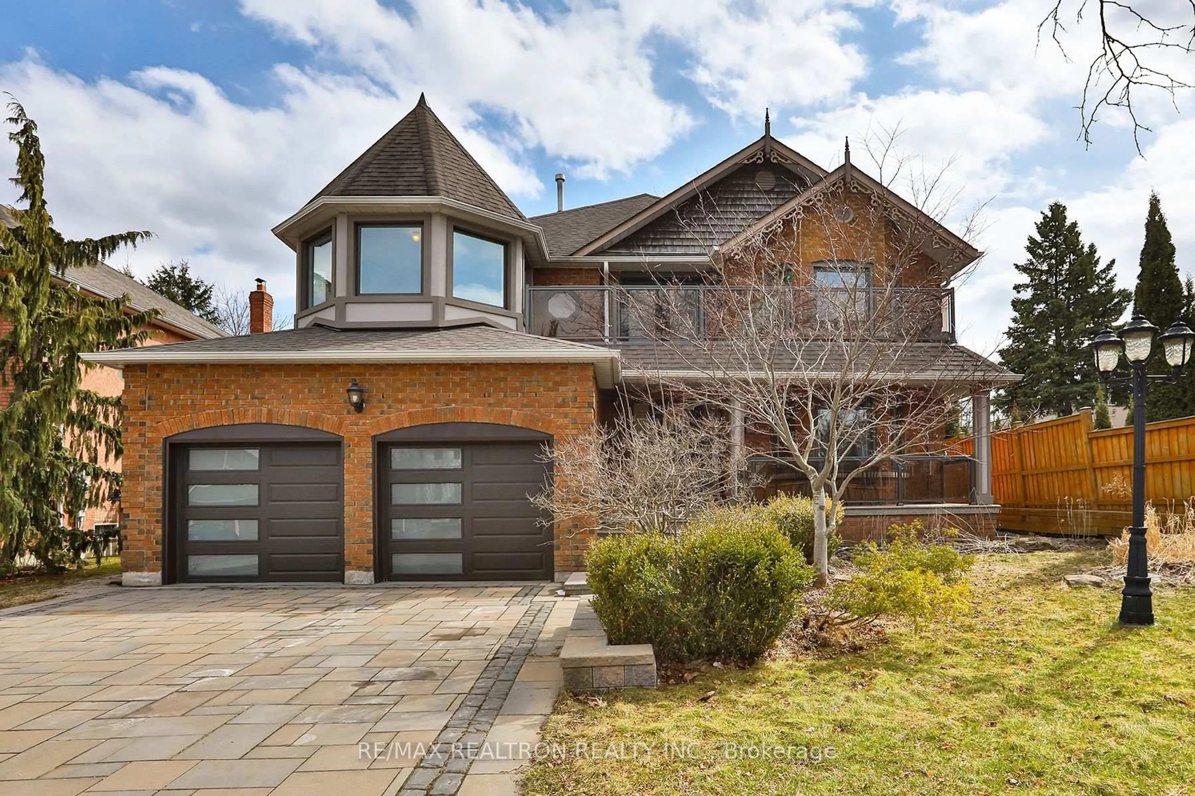 Home with brick exterior material, street for 1 Bombay Crt, Richmond Hill Ontario L4E 3L4