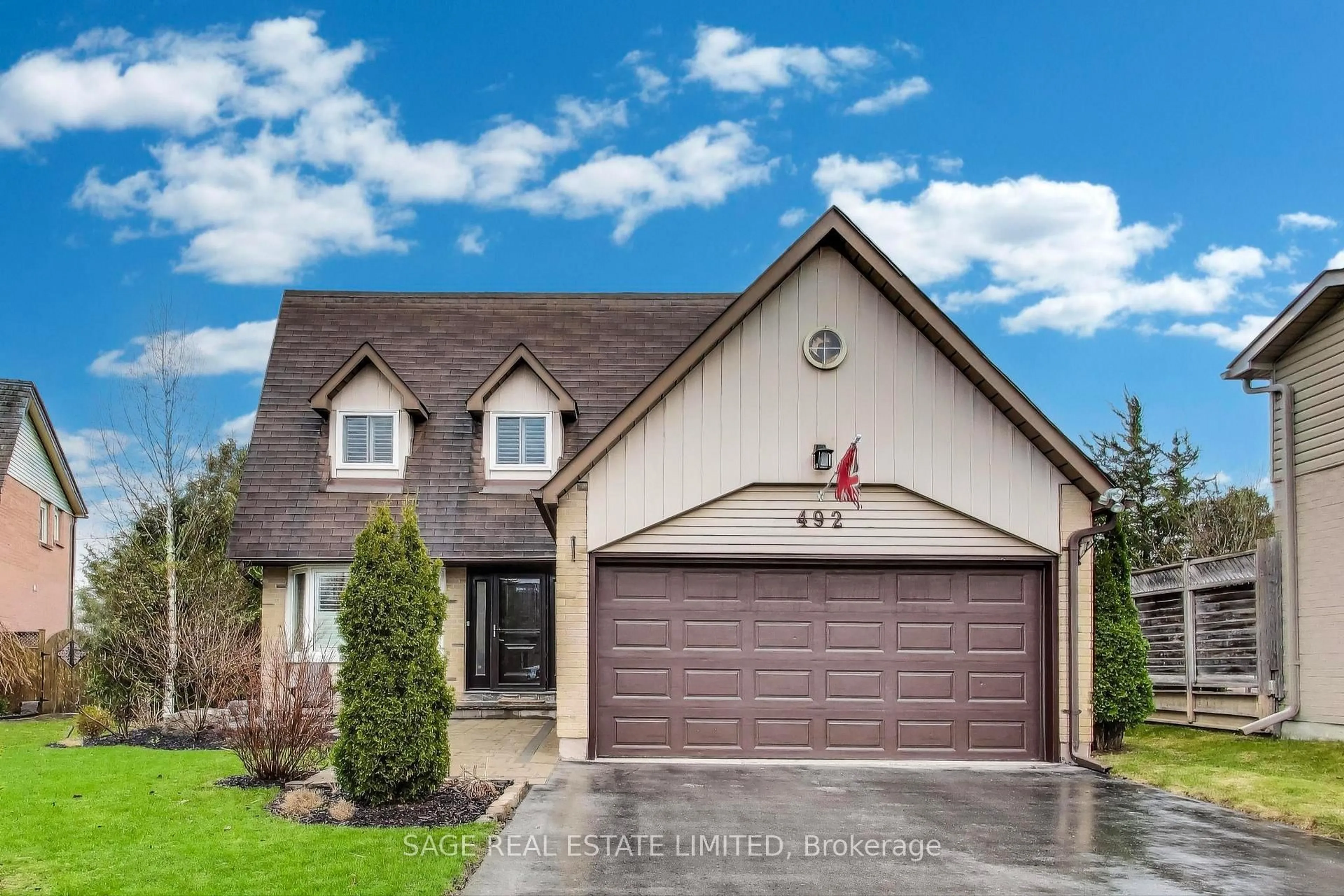 Home with brick exterior material, street for 492 Dover Cres, Newmarket Ontario L3Y 6C7