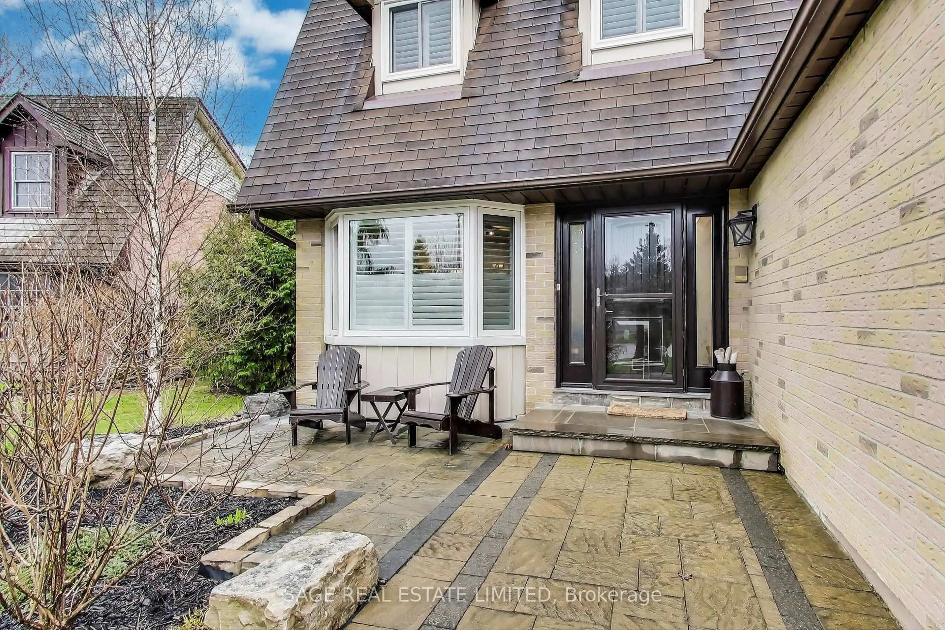 Home with brick exterior material, street for 492 Dover Cres, Newmarket Ontario L3Y 6C7