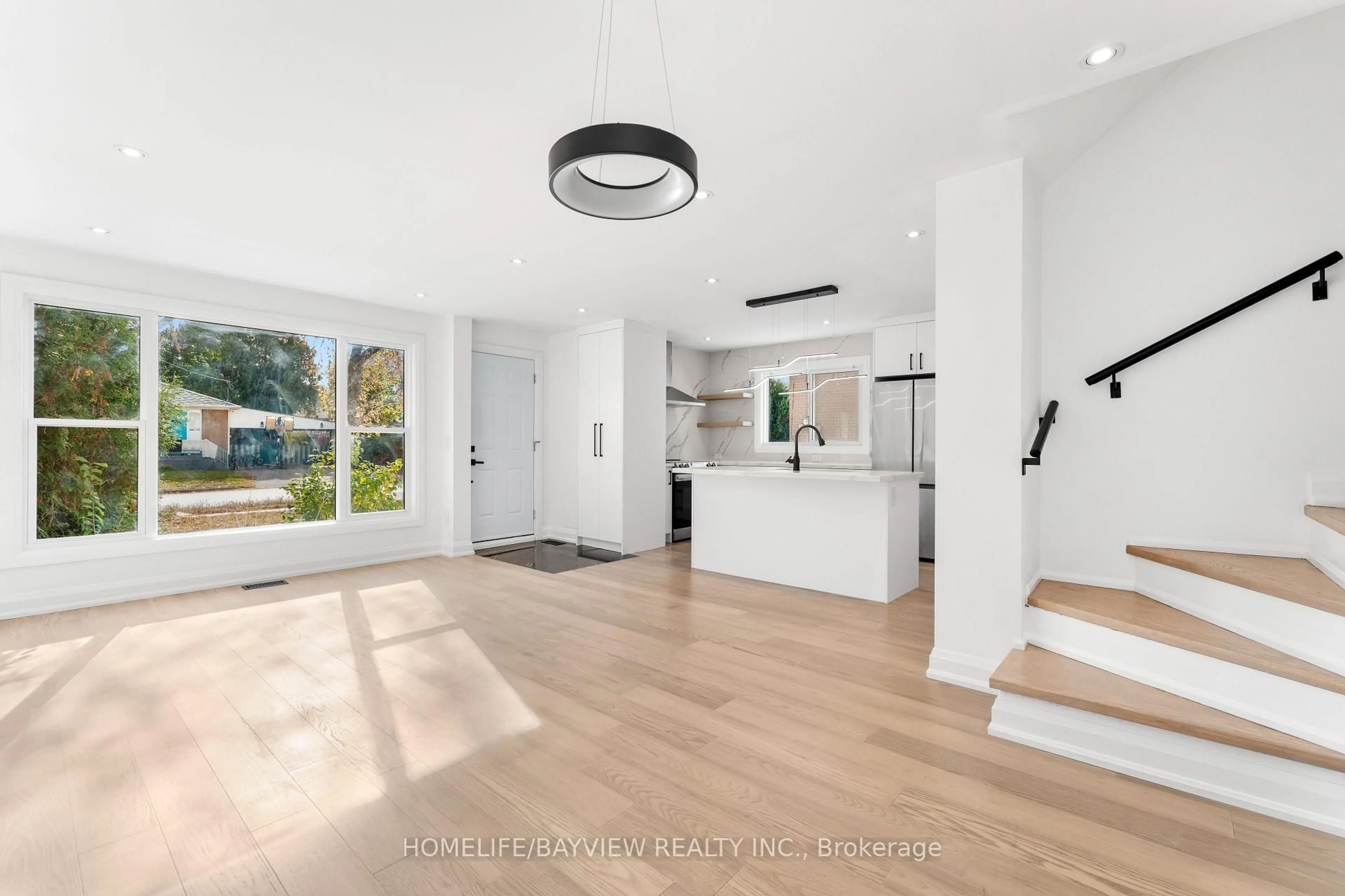 Open concept kitchen, unknown for 101 Sheldon Ave, Newmarket Ontario L3Y 2V6