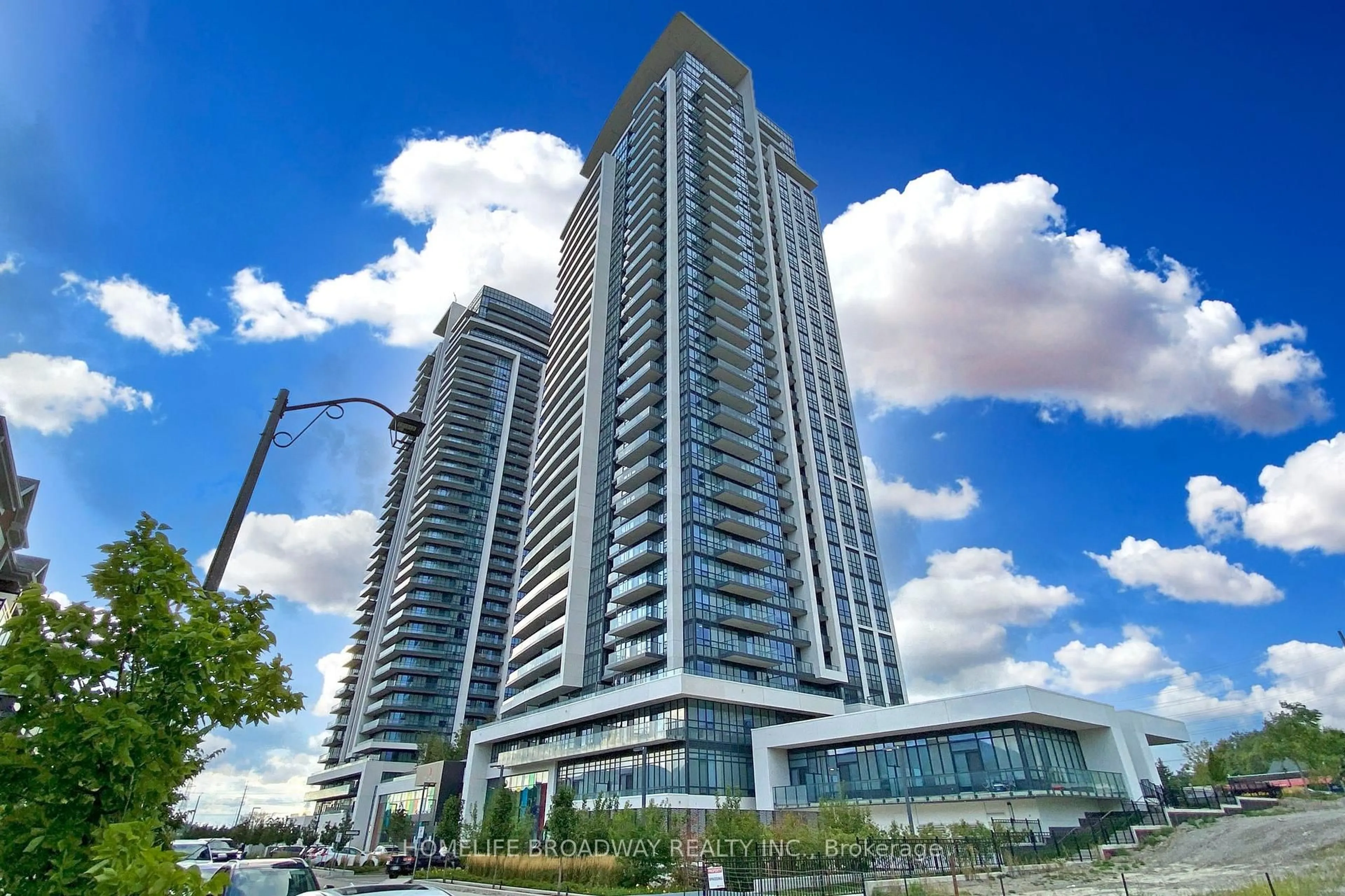 Indoor foyer for 12 Gandhi Lane #LPH07, Markham Ontario L3T 0G8