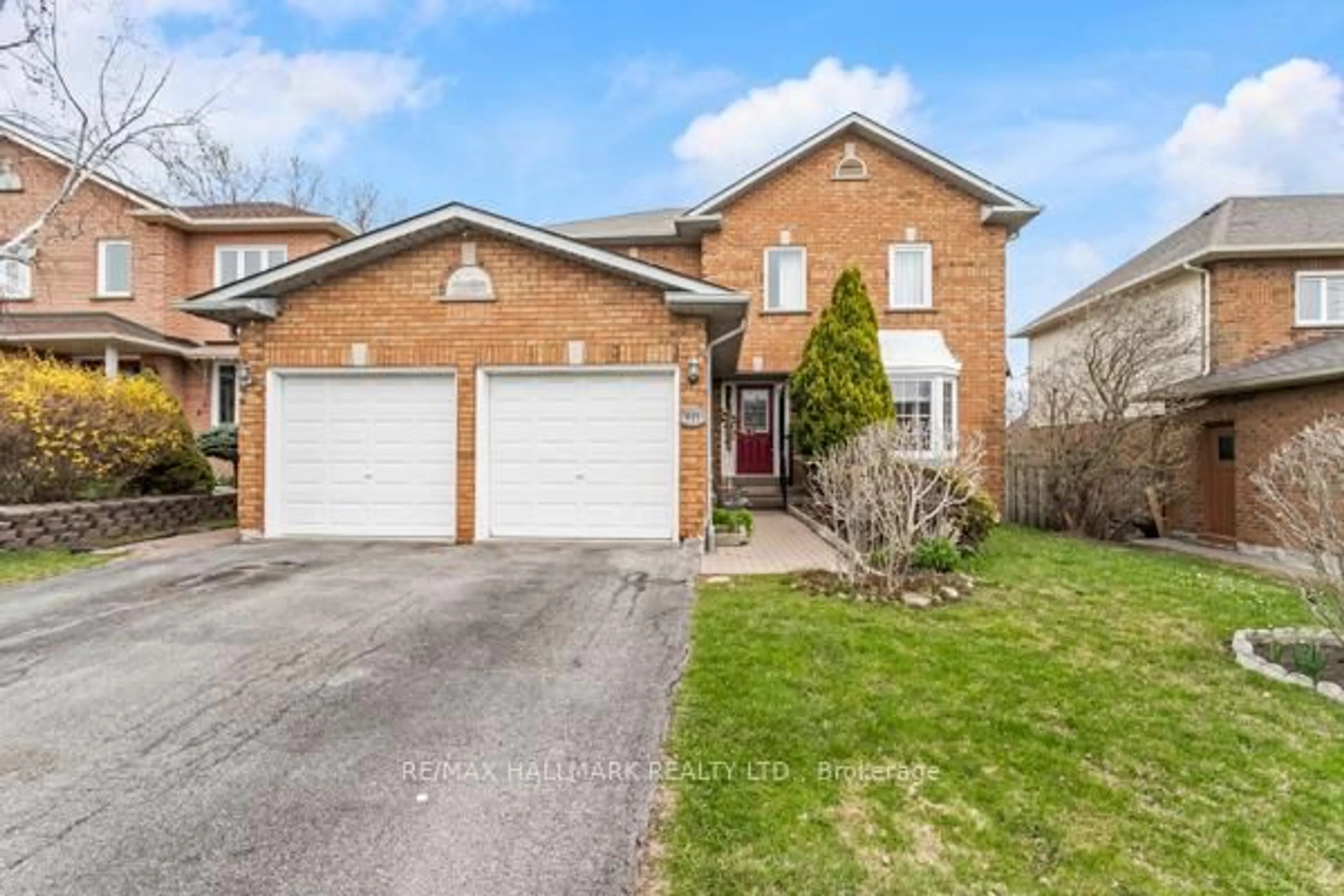 Home with brick exterior material, street for 611 Sandford St, Newmarket Ontario L3X 1T4