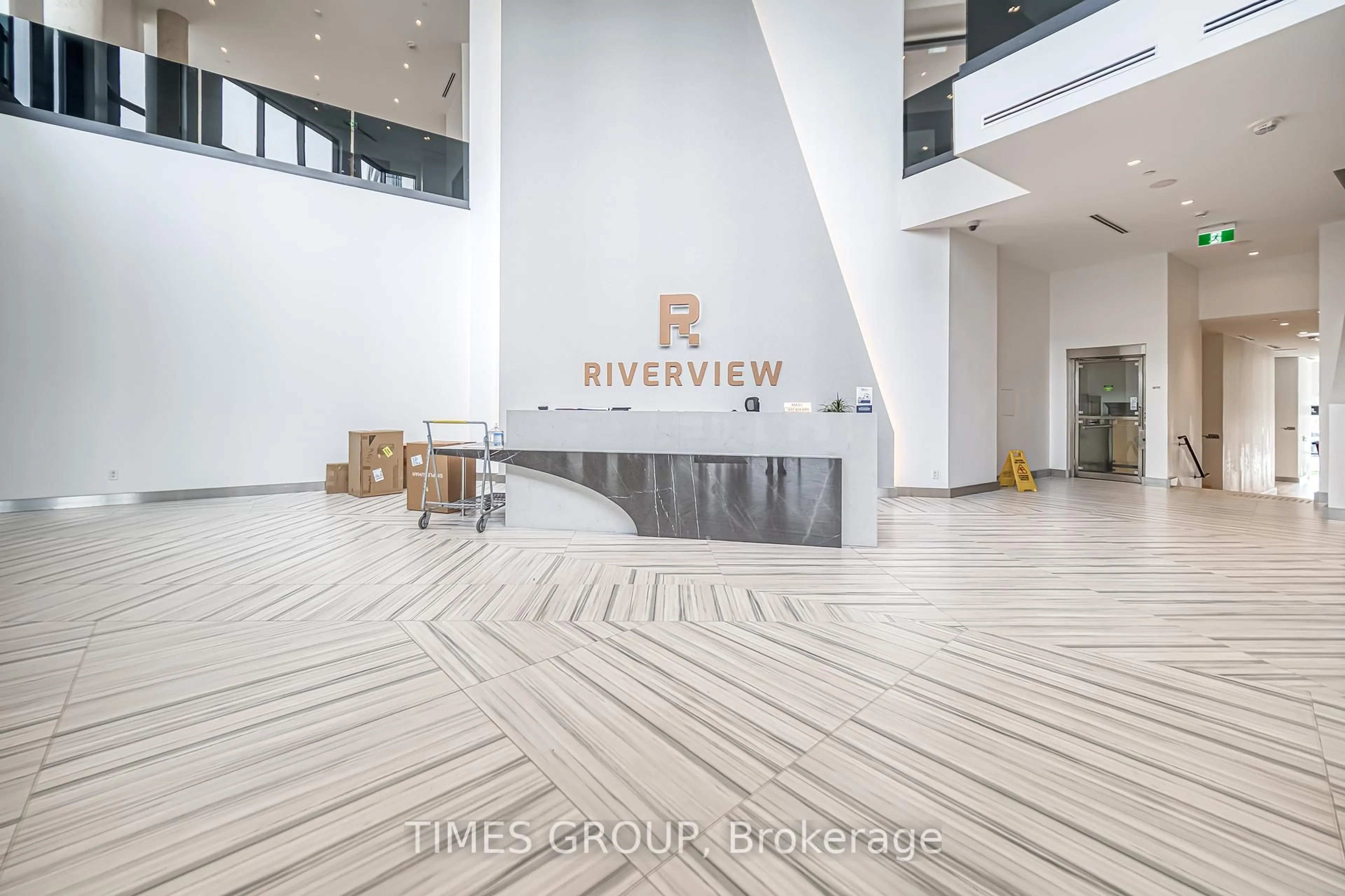 Indoor foyer for 18 Water Walk Dr #PH8, Markham Ontario L3R 6L5