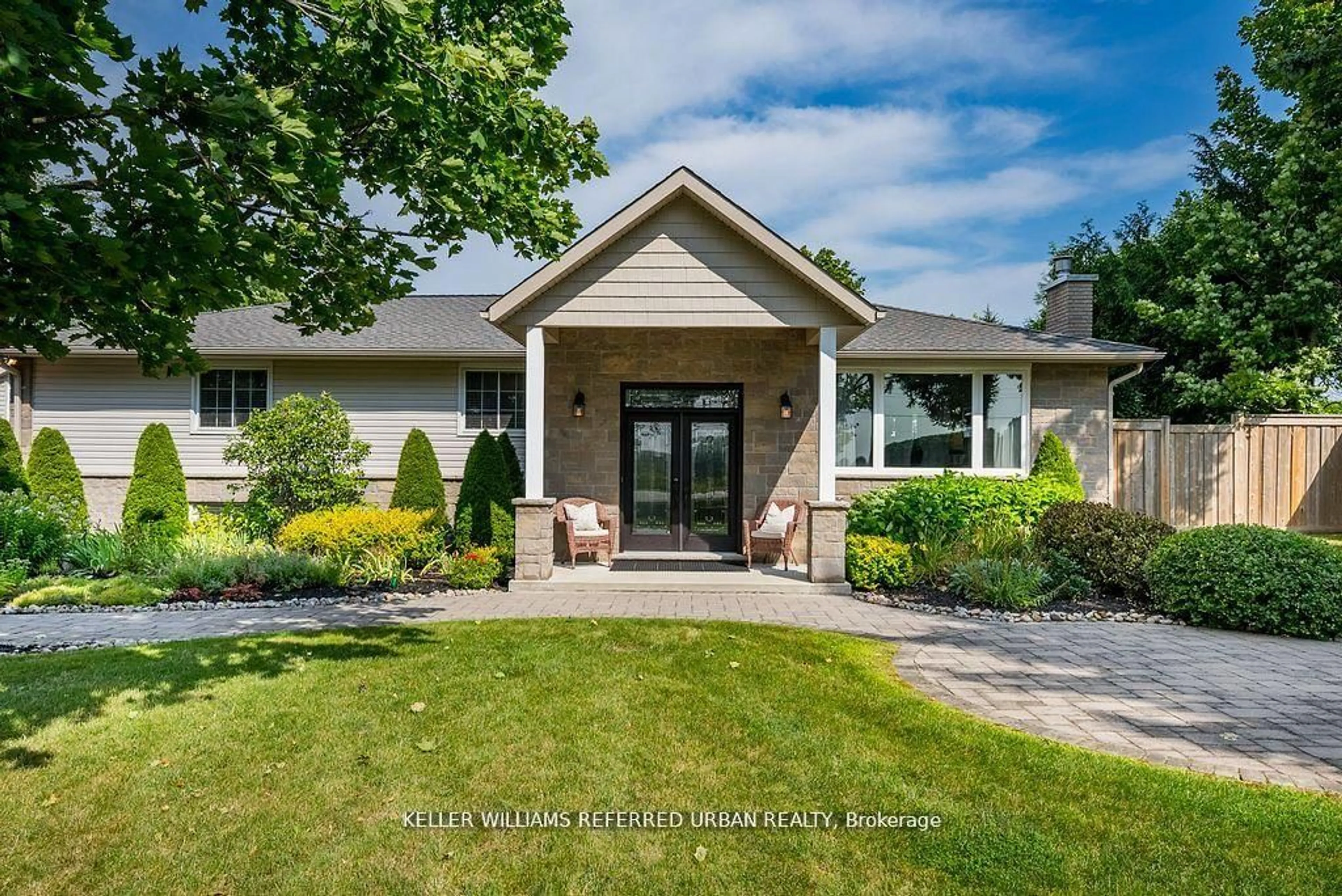 Home with vinyl exterior material, street for 4310 Line 6 N/A, Bradford West Gwillimbury Ontario L3Z 2A4
