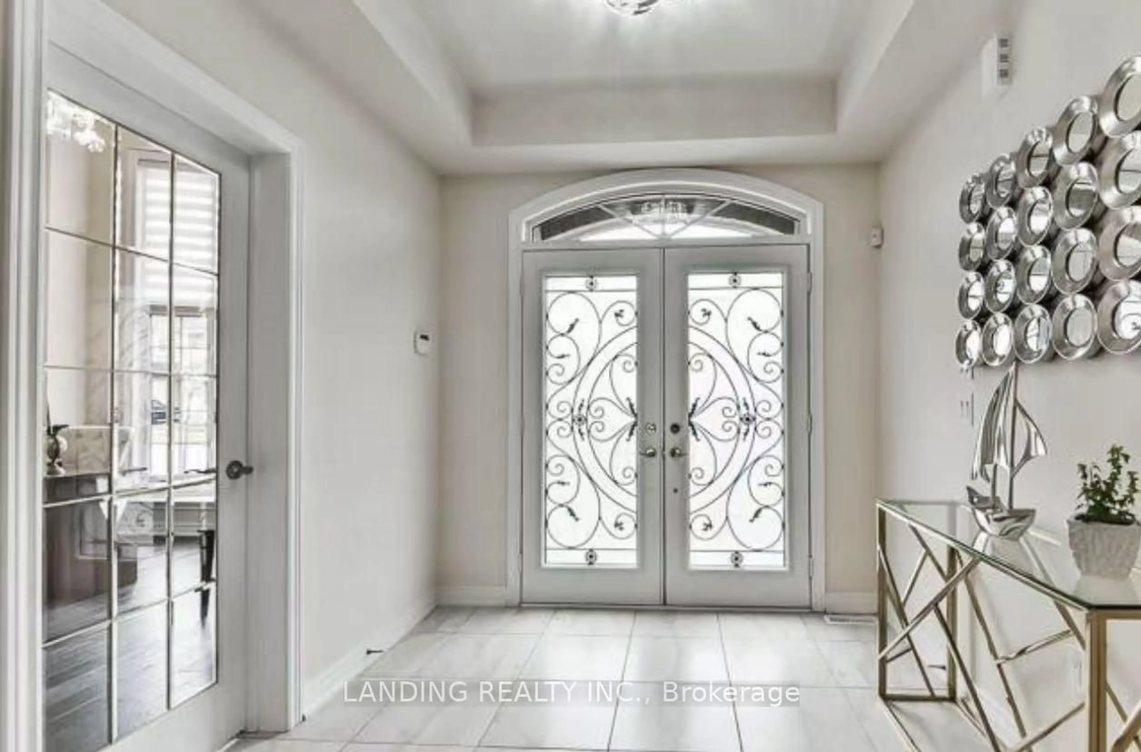 Indoor entryway for 42 Stony Hill Blvd, Markham Ontario L6C 3H6