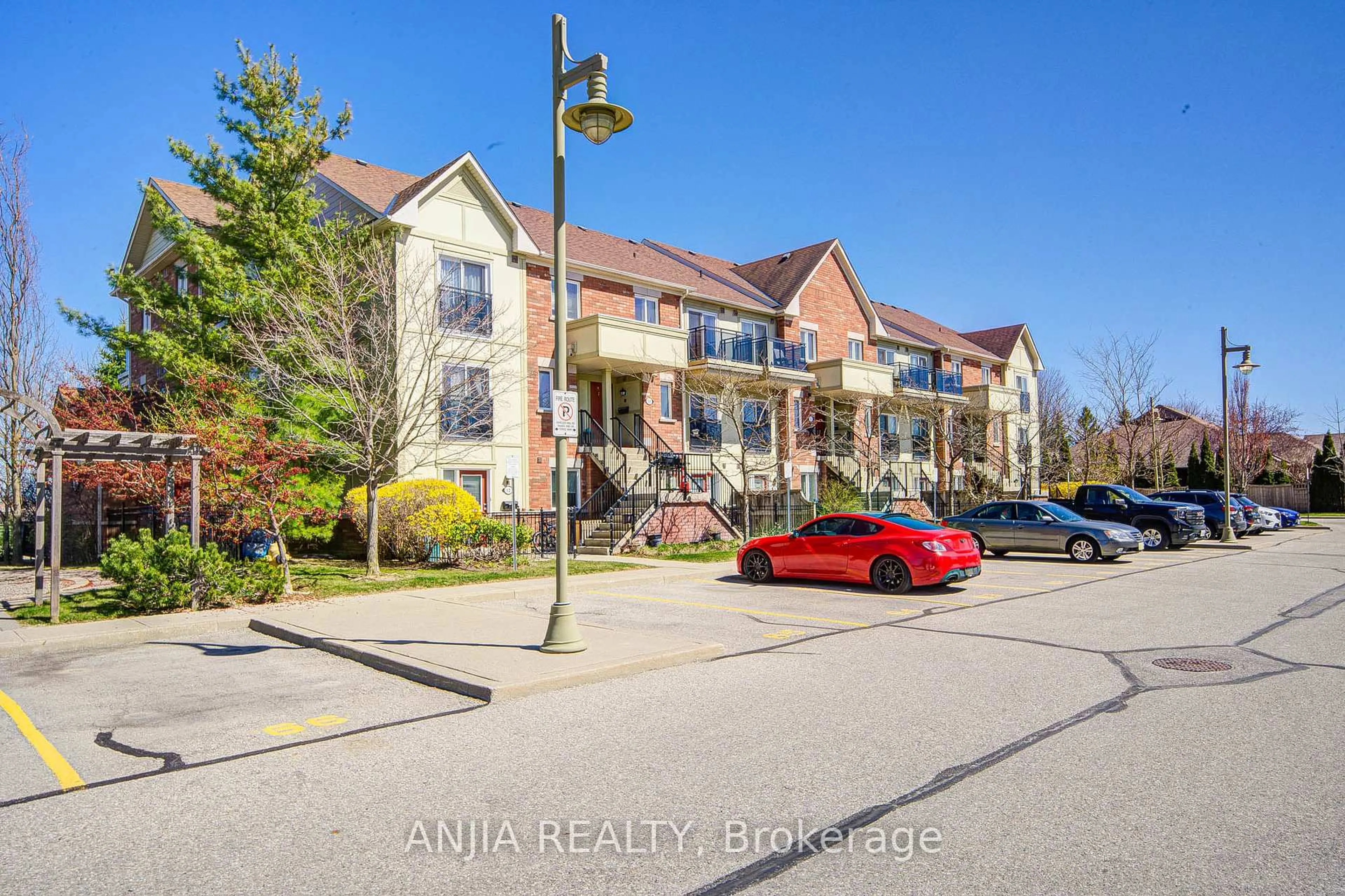 A pic from outside/outdoor area/front of a property/back of a property/a pic from drone, street for 150 Chancery Rd #88, Markham Ontario L6E 0C1