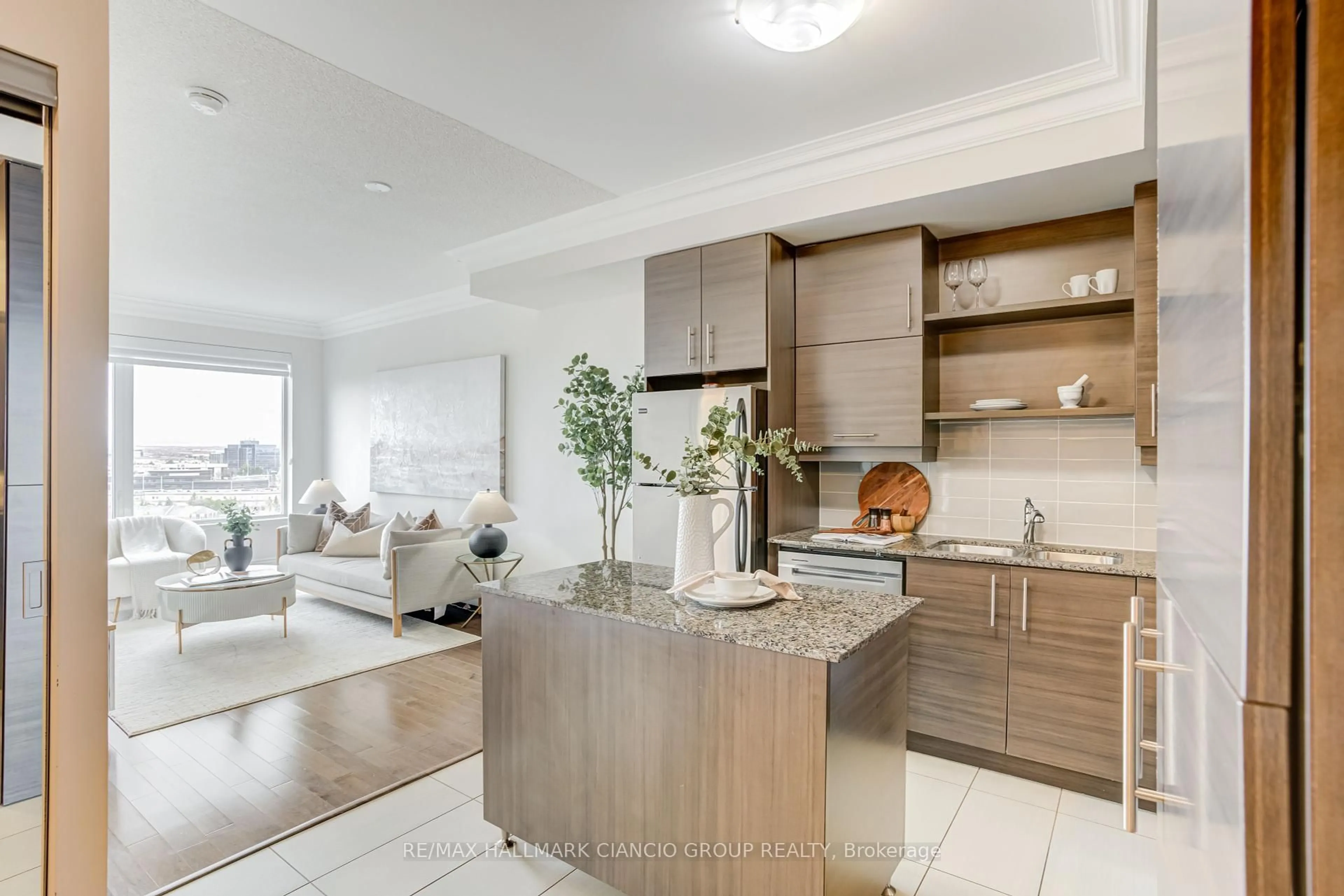 Open concept kitchen, unknown for 325 South Park Rd #Rg15, Markham Ontario L3T 0B8