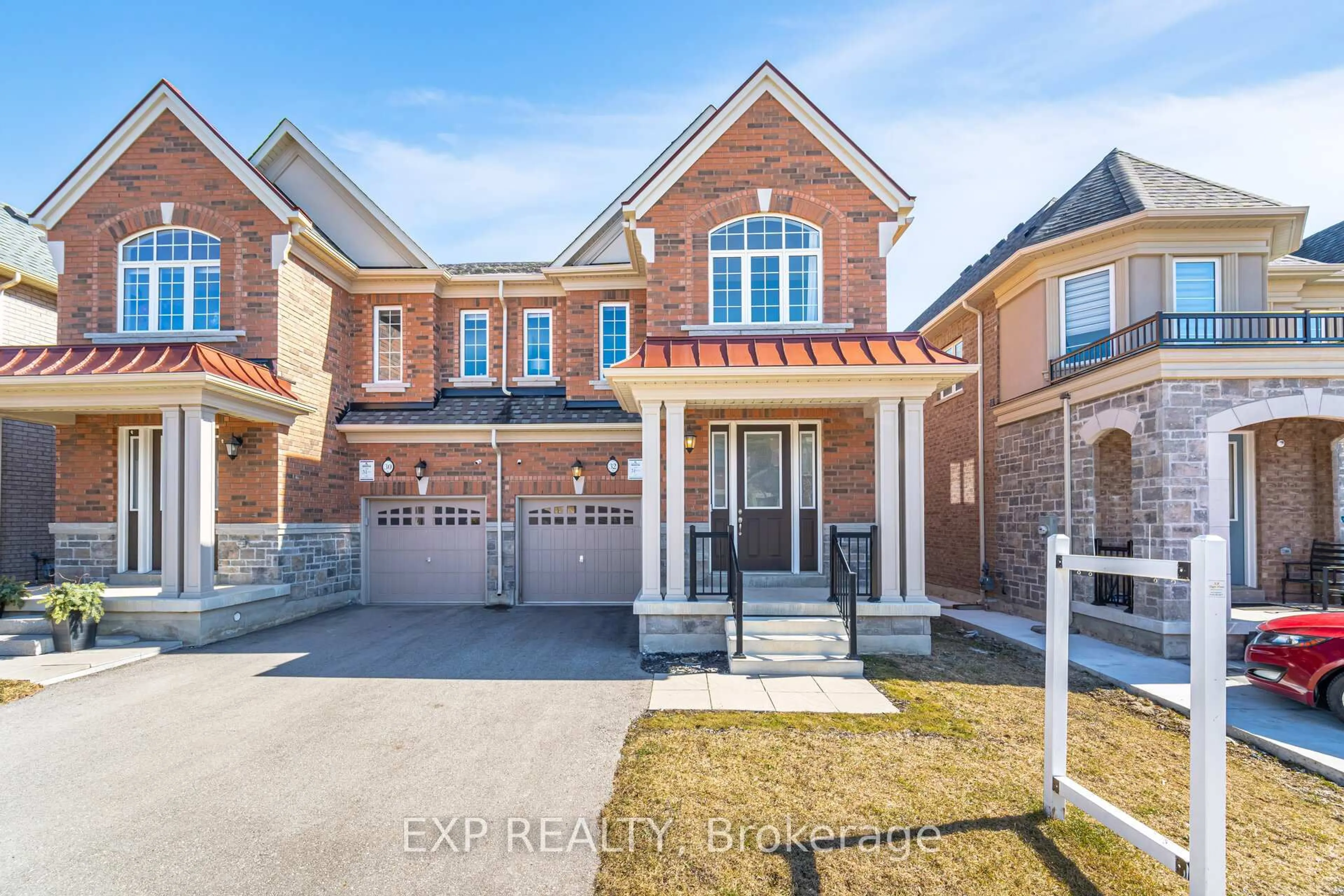 Home with brick exterior material, street for 32 Richard Boyd Dr, East Gwillimbury Ontario L9N 0S6