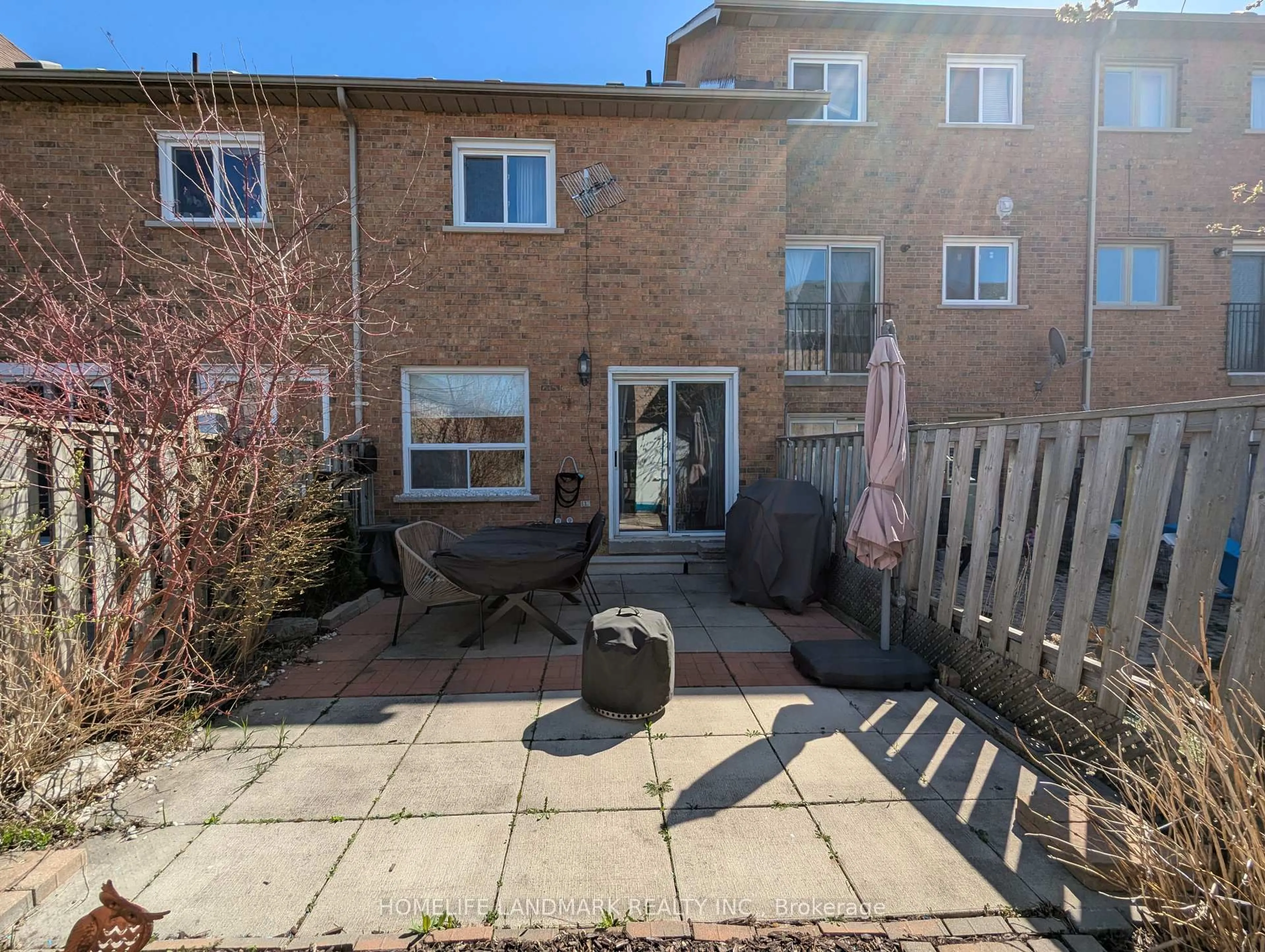 Patio, street for 86 Tania Cres, Vaughan Ontario L6A 2M8
