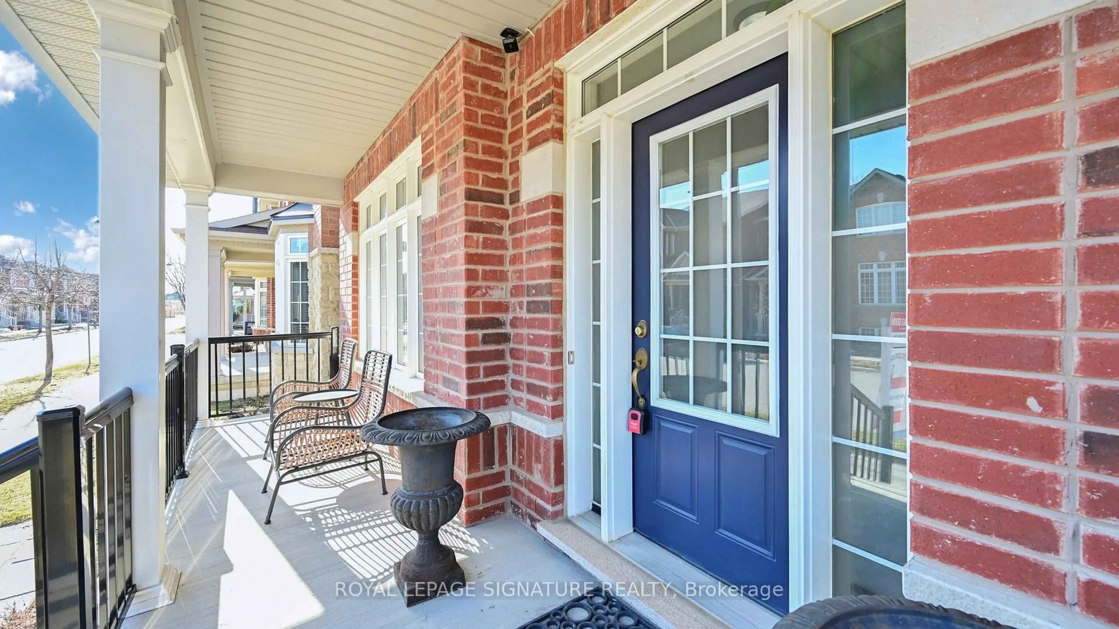 Indoor entryway for 24 Honey Glen Ave, Markham Ontario L6B 0T8