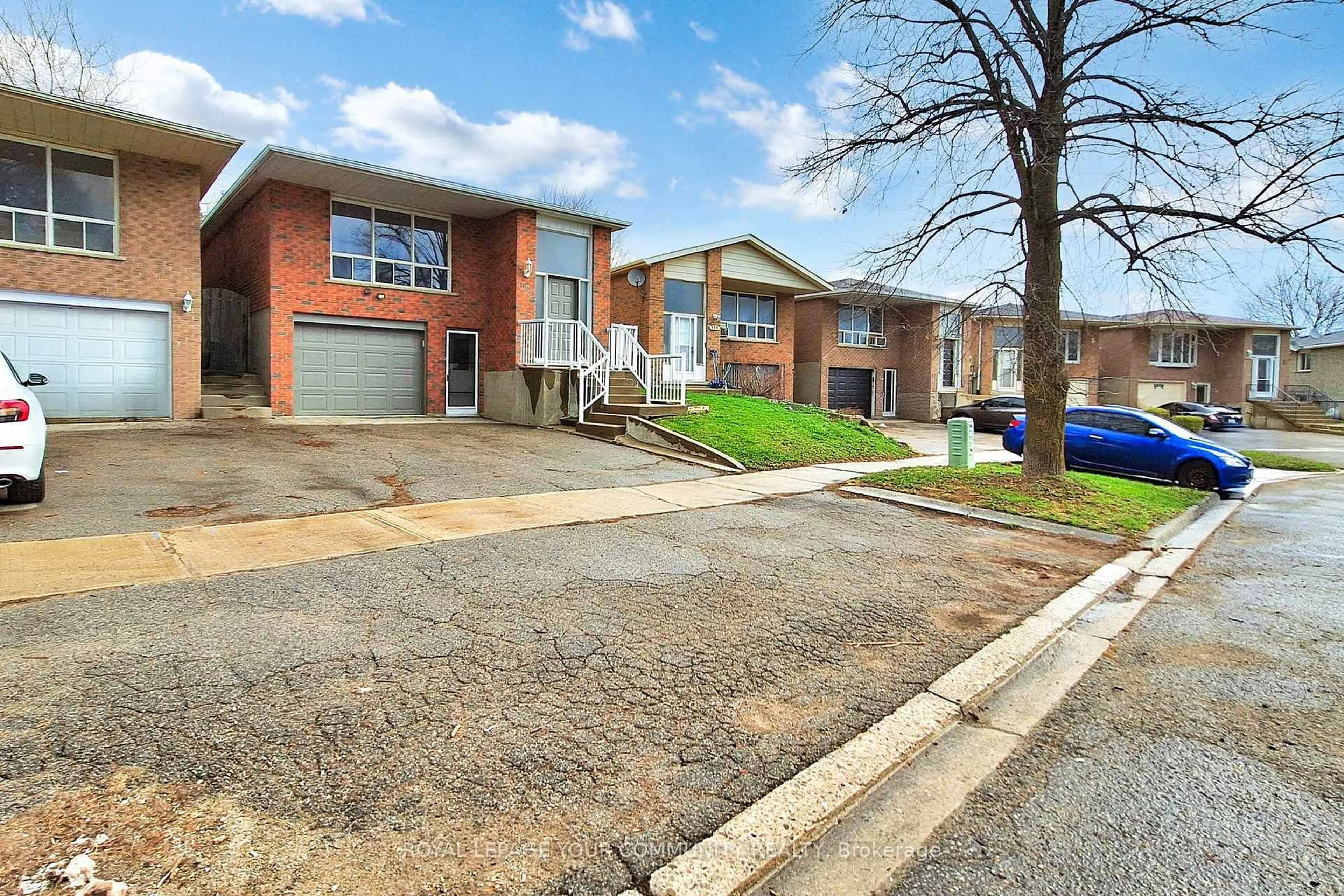 Home with brick exterior material, street for 177 Fred Cook Dr, Bradford West Gwillimbury Ontario L3Z 1V1
